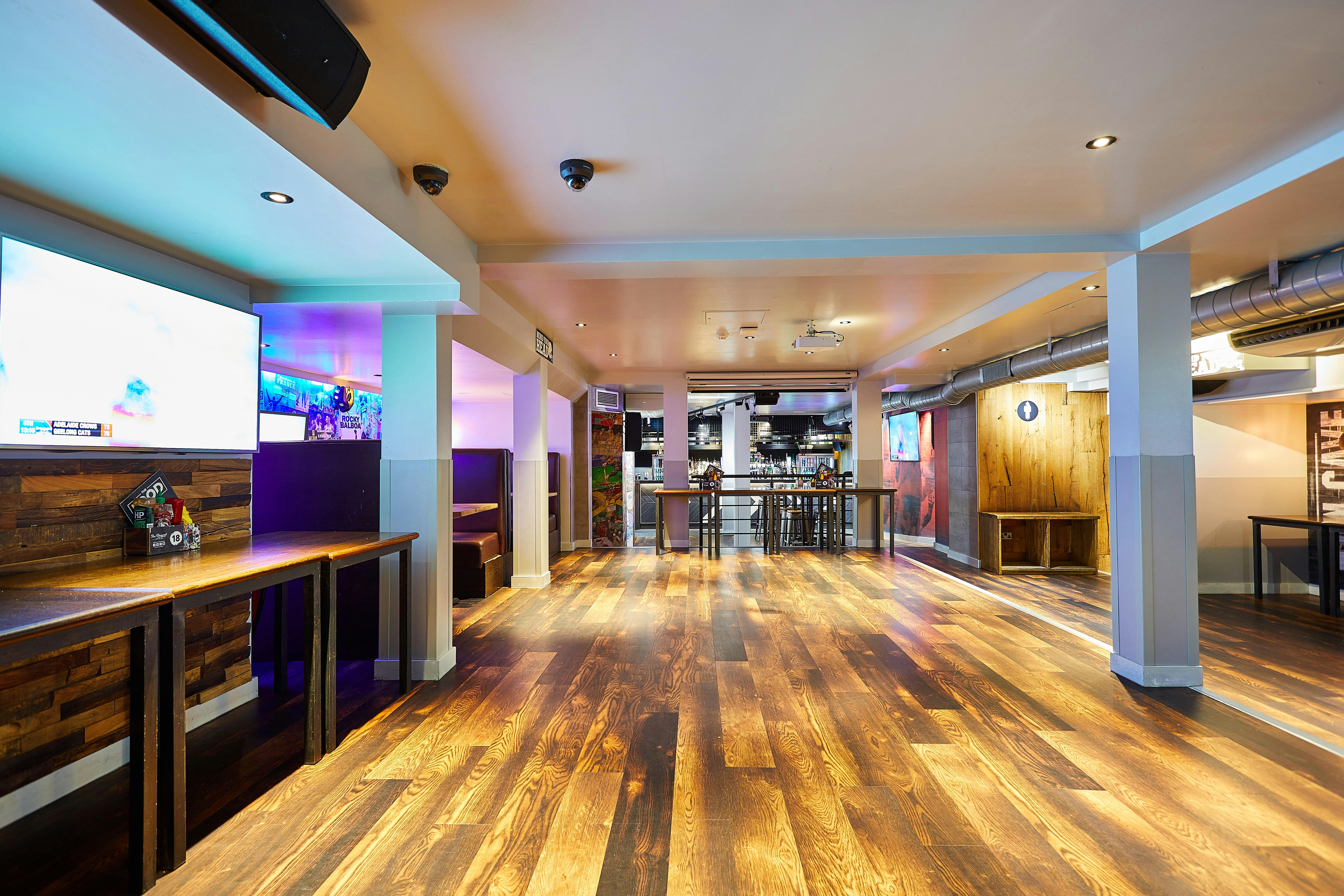 Belushi's and The Dugout London Bridge - The Dugout image 6