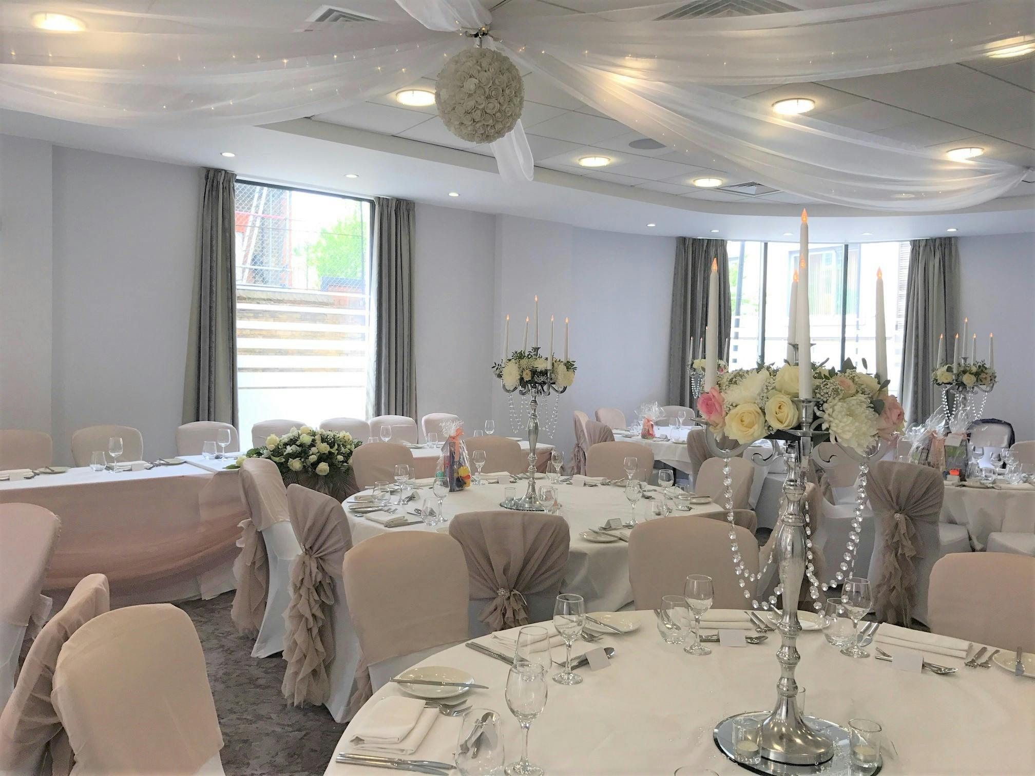 Kings Cross Suite Weddings Doubletree By Hilton London