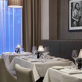 DoubleTree by Hilton London Angel Kings Cross - Marco Pierre White Steakhouse  image 2