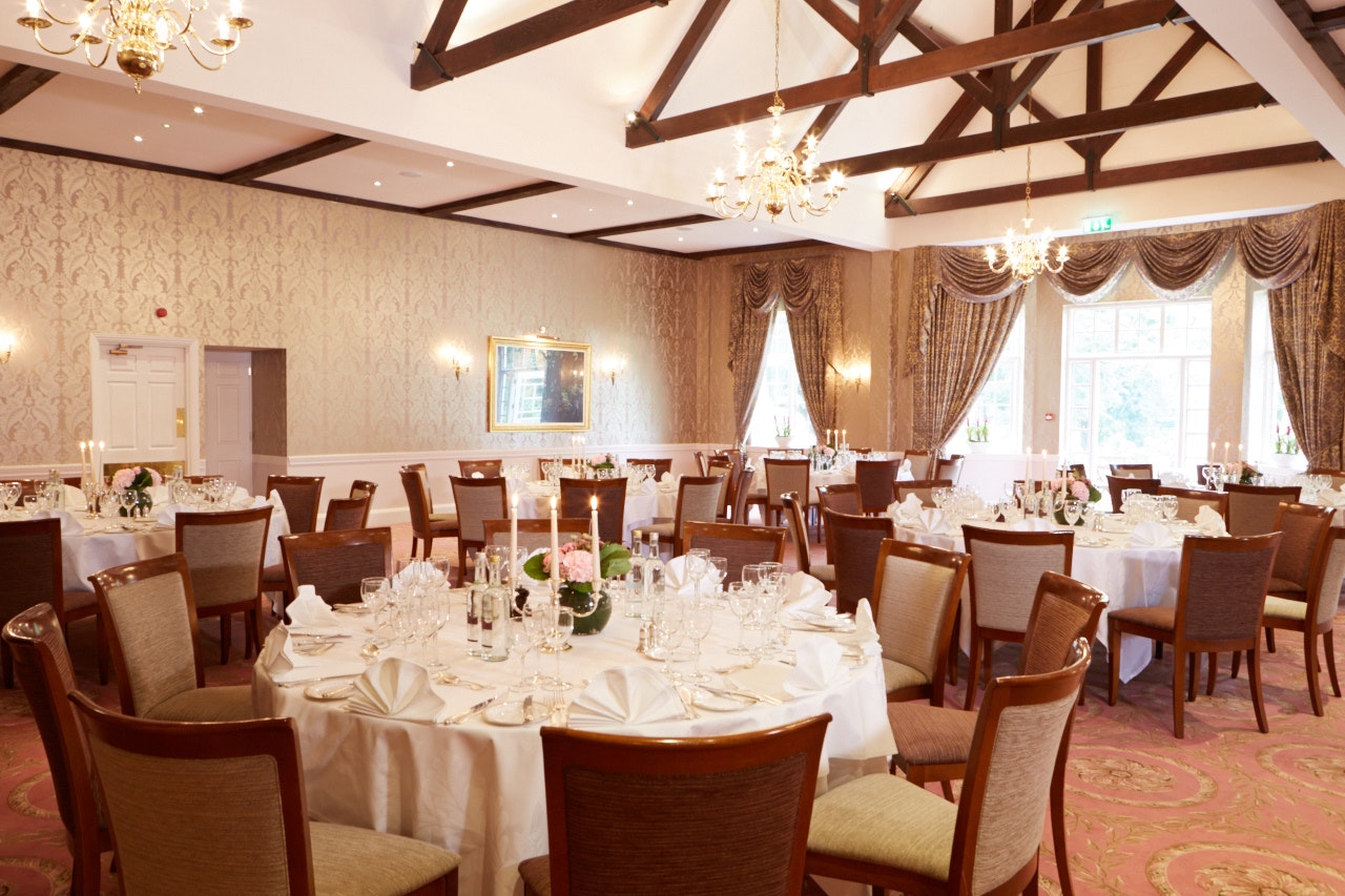 Tylney Hall Hotel & Gardens - Chestnut Suite  image 2