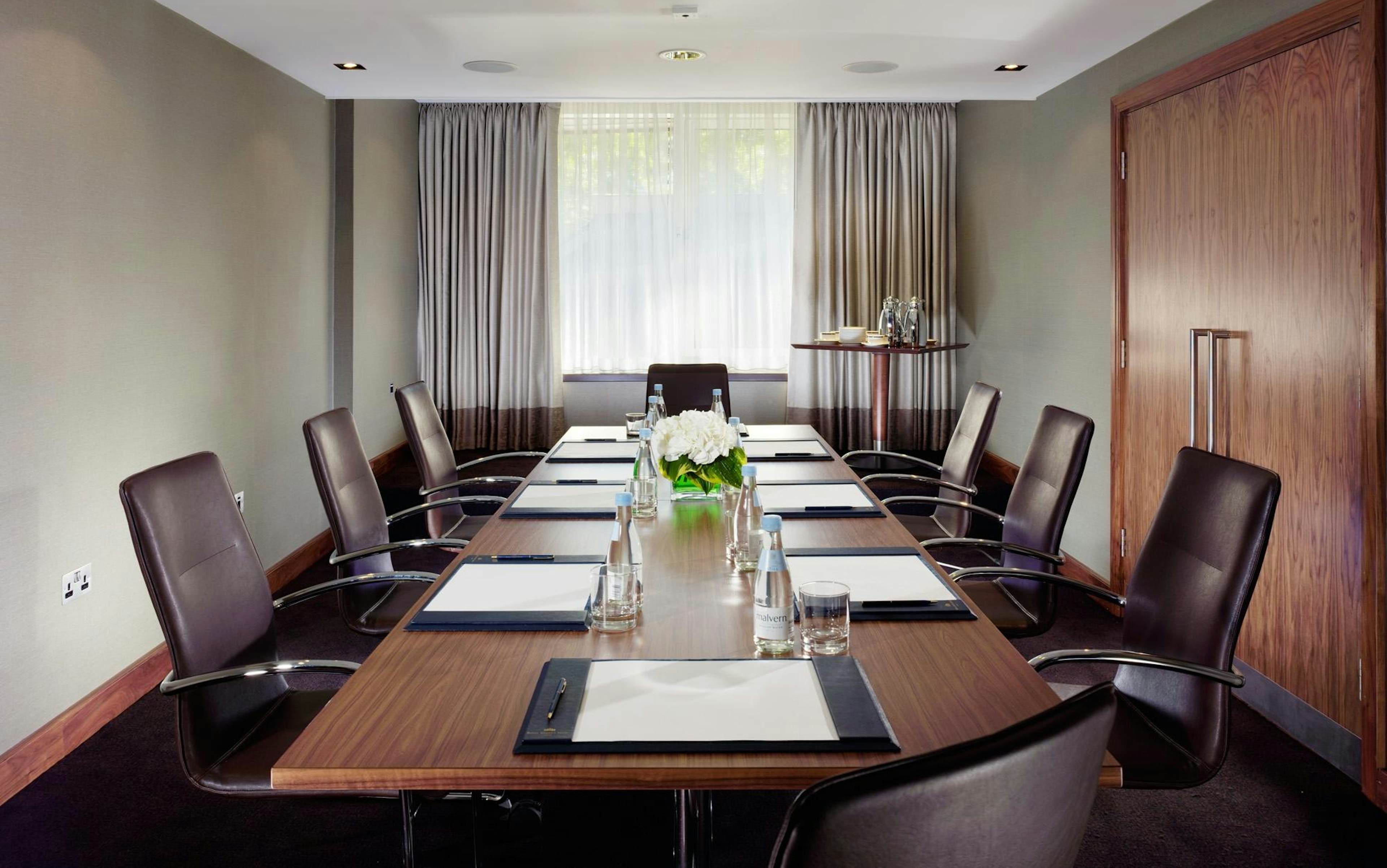 Royal Garden Hotel - Highgrove - Executive Boardroom  image 1