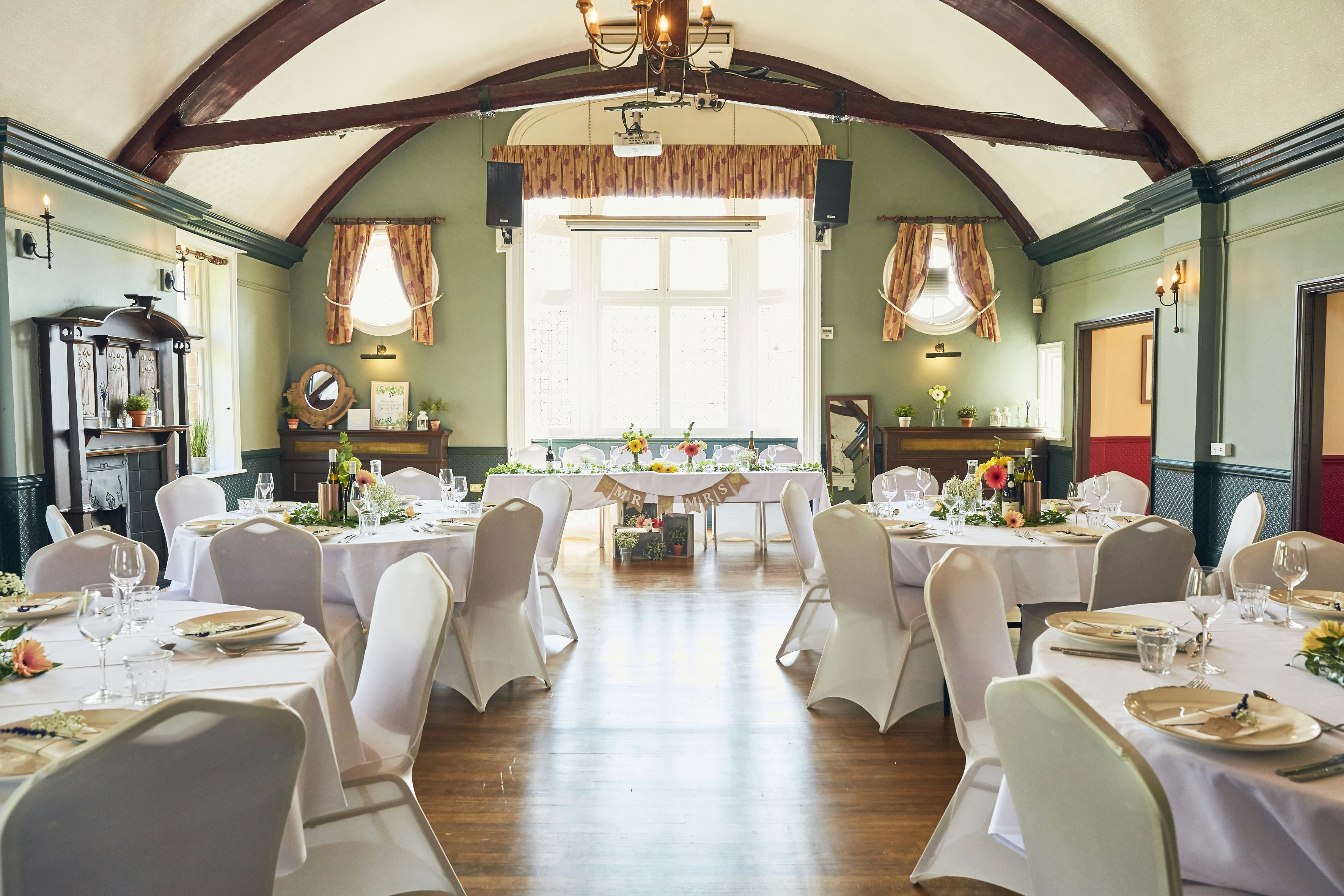 The Royal Oak - Area Reservation 20-50 Guests image 4