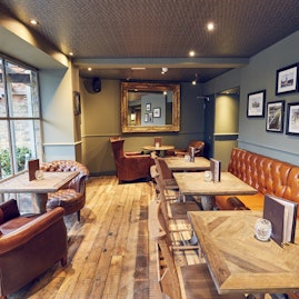 East Putney Tavern - Downstairs Area image 4