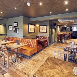 East Putney Tavern - Downstairs Area image 3