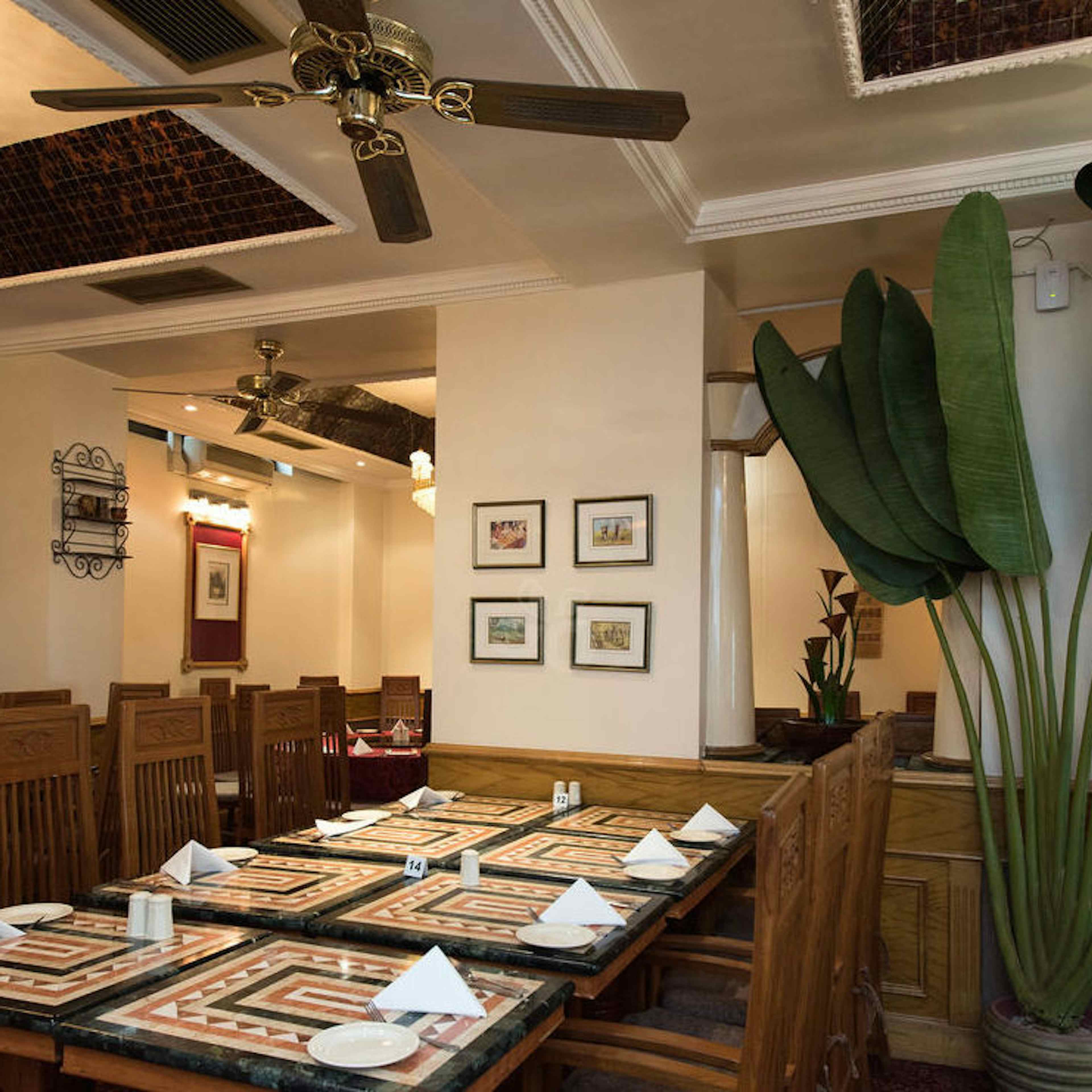 Lagenda Restaurant Bar and Dining Rooms - Restaurant image 3