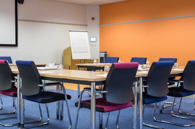 Burleigh Court Conference Centre and Hotel - Medium Training and Meeting Rooms image 2