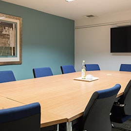 Burleigh Court Conference Centre and Hotel - Small training and meeting rooms image 2