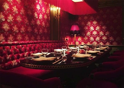 Filming & Photography Location, Park Chinois & 33 Dover Street
