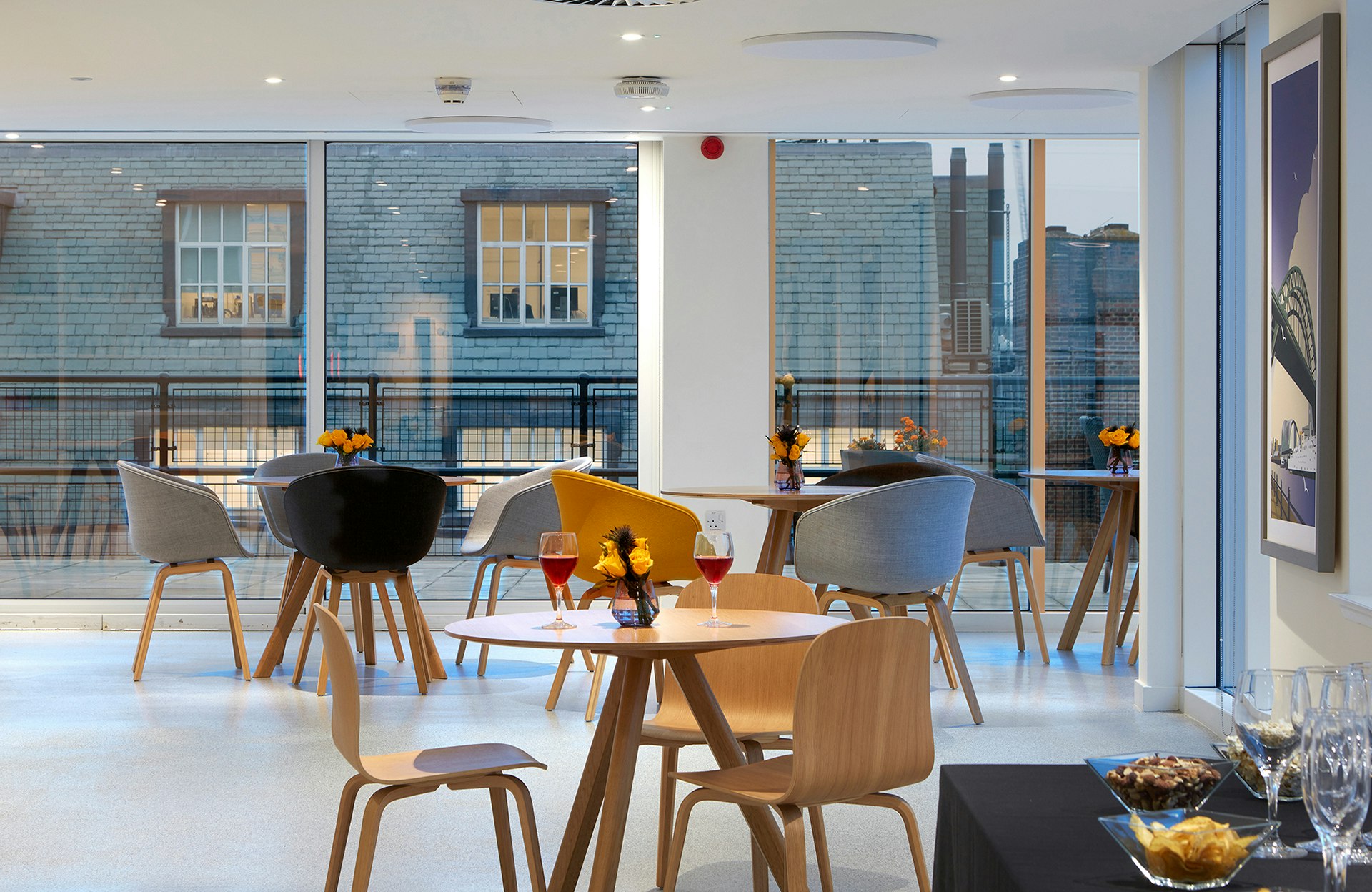 18 Smith Square - Open Council  image 1