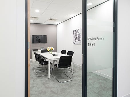 Regus, Castlemead - image 1