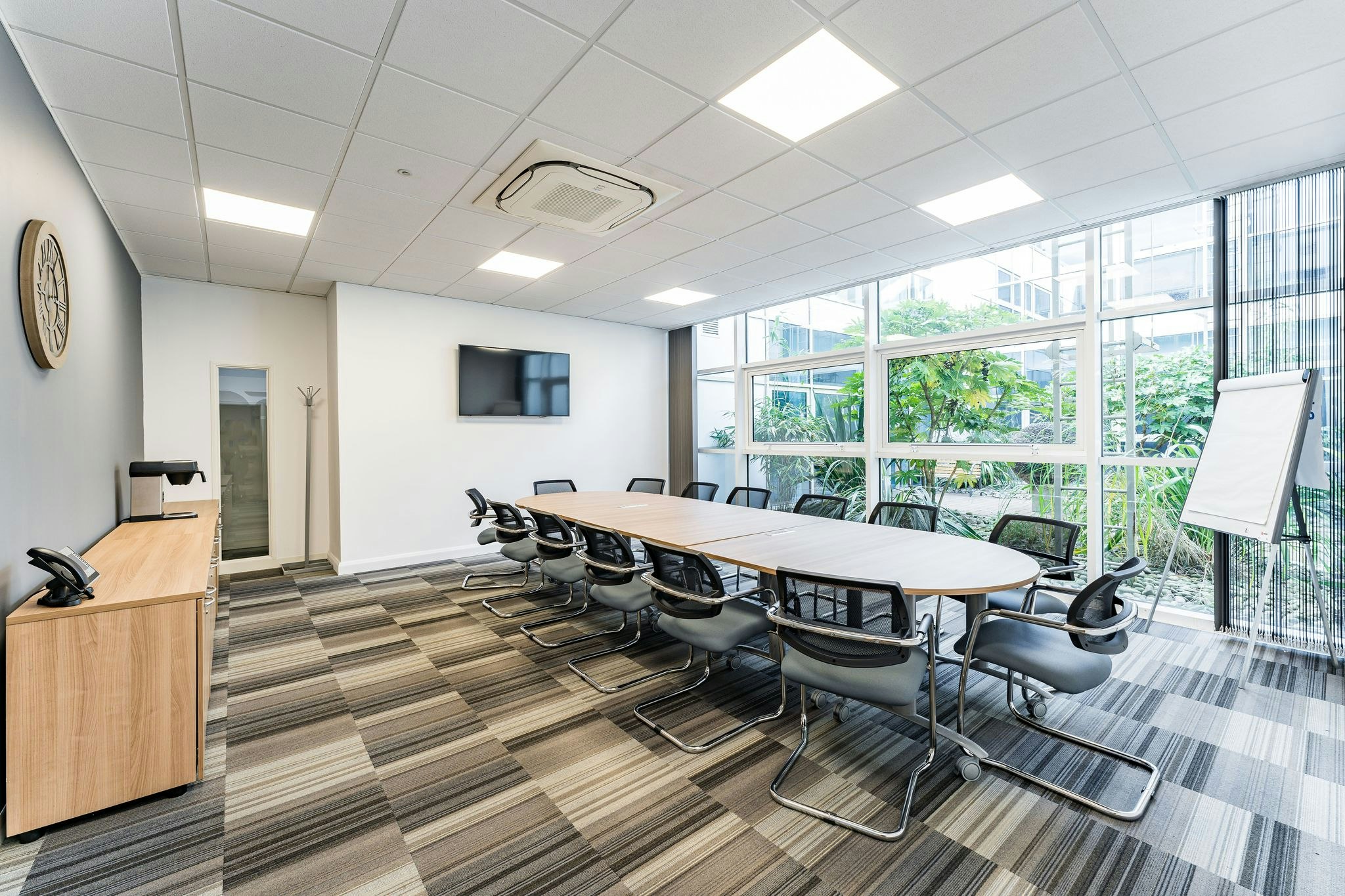 UBC Birmingham Business Park/Birmingham Airport/Solihull Borough - Baskerville Suite image 2