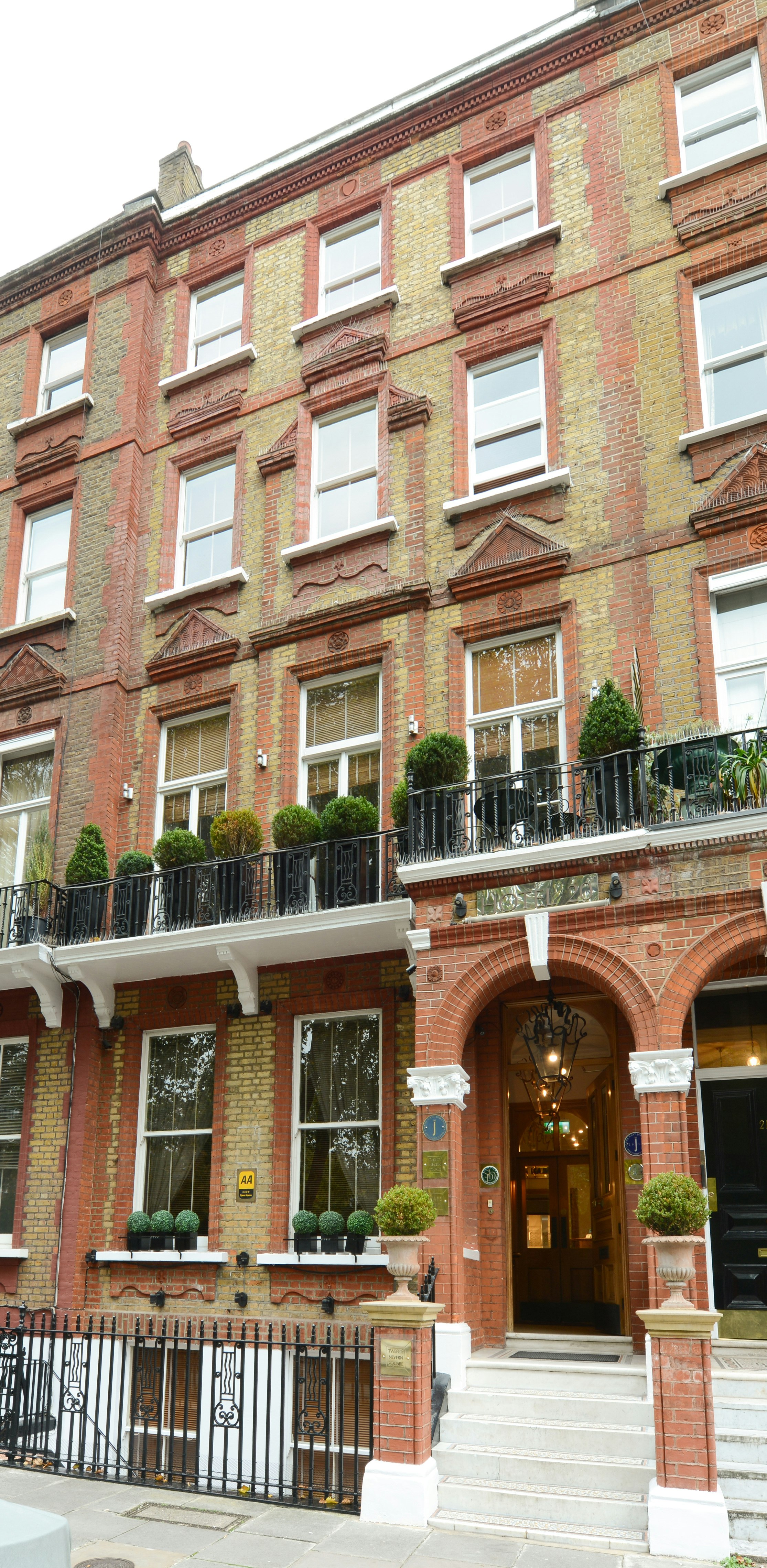 Twenty Nevern Square Hotel - Conservatory Room image 3