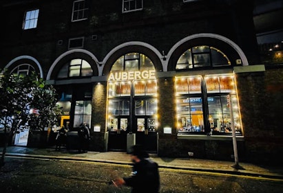 Business - Auberge Bar/ Restaurant 