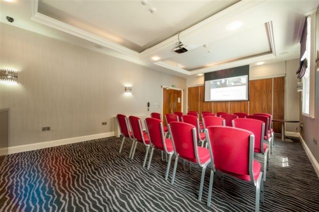 Mercure Nottingham City Centre Hotel - Dickens Suite image 2