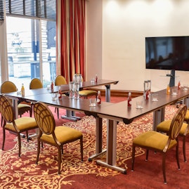 London Marriott Hotel County Hall - Leaders Bar image 1