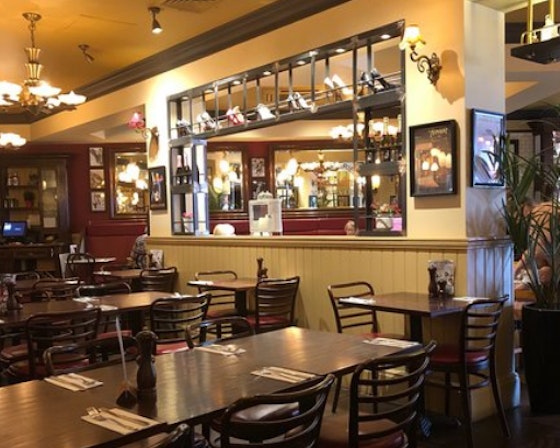 Café Rouge Cheshire Oaks - Whole Venue image 2