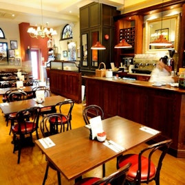 Café Rouge Loughton - Whole Venue image 1