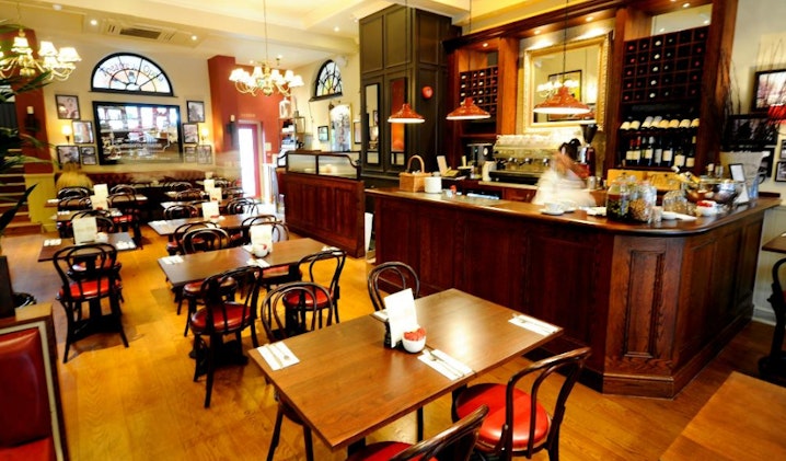 Café Rouge Loughton - Whole Venue image 1