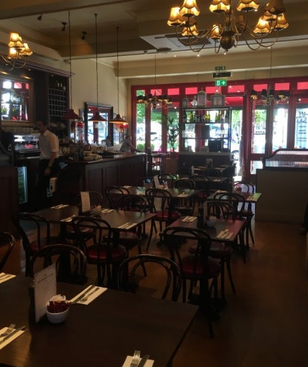 Café Rouge Loughton - Whole Venue image 4