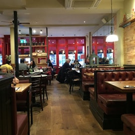 Café Rouge Pinner - Whole Venue image 4