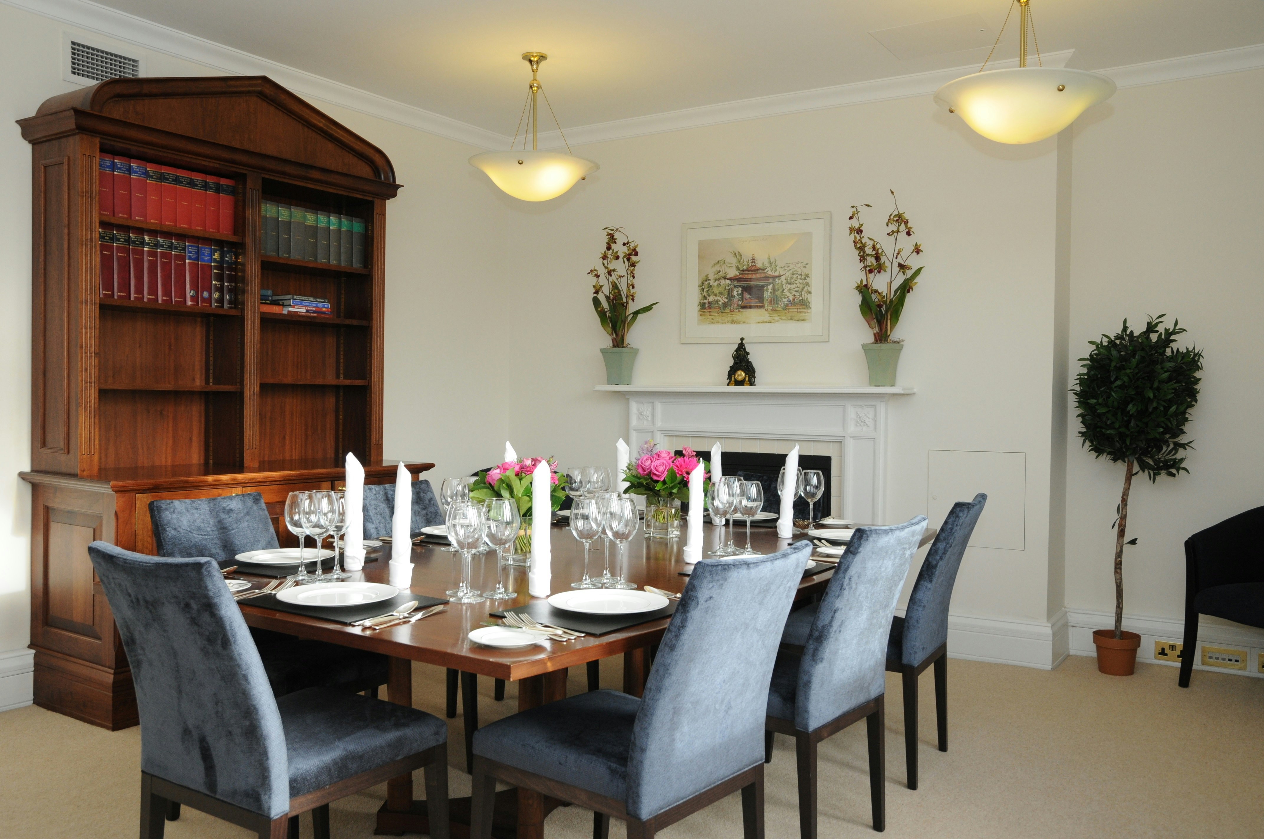 Arundel House - Thames Room image 4