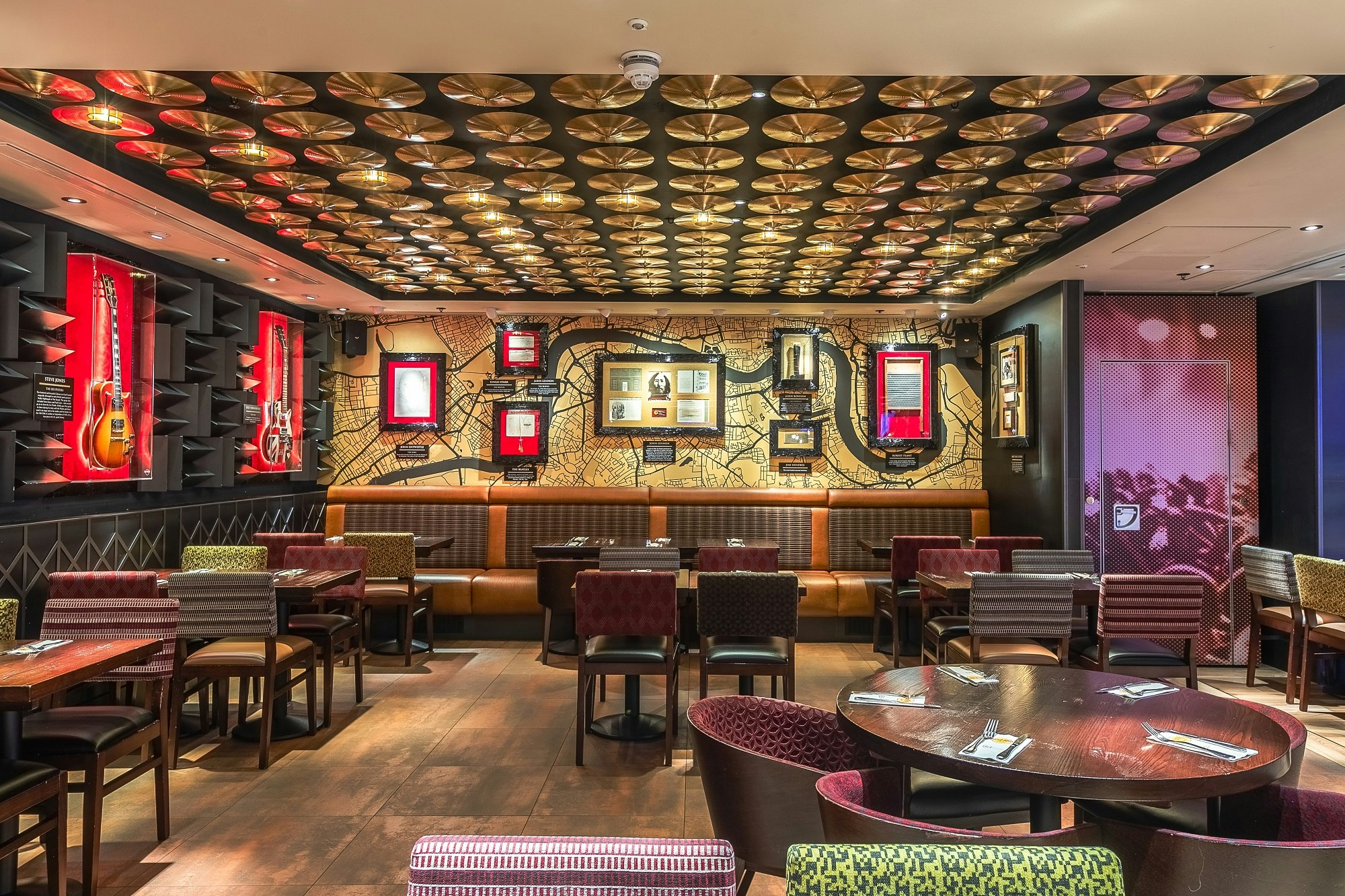 Hard Rock Cafe Piccadilly Circus - Legends Room image 4