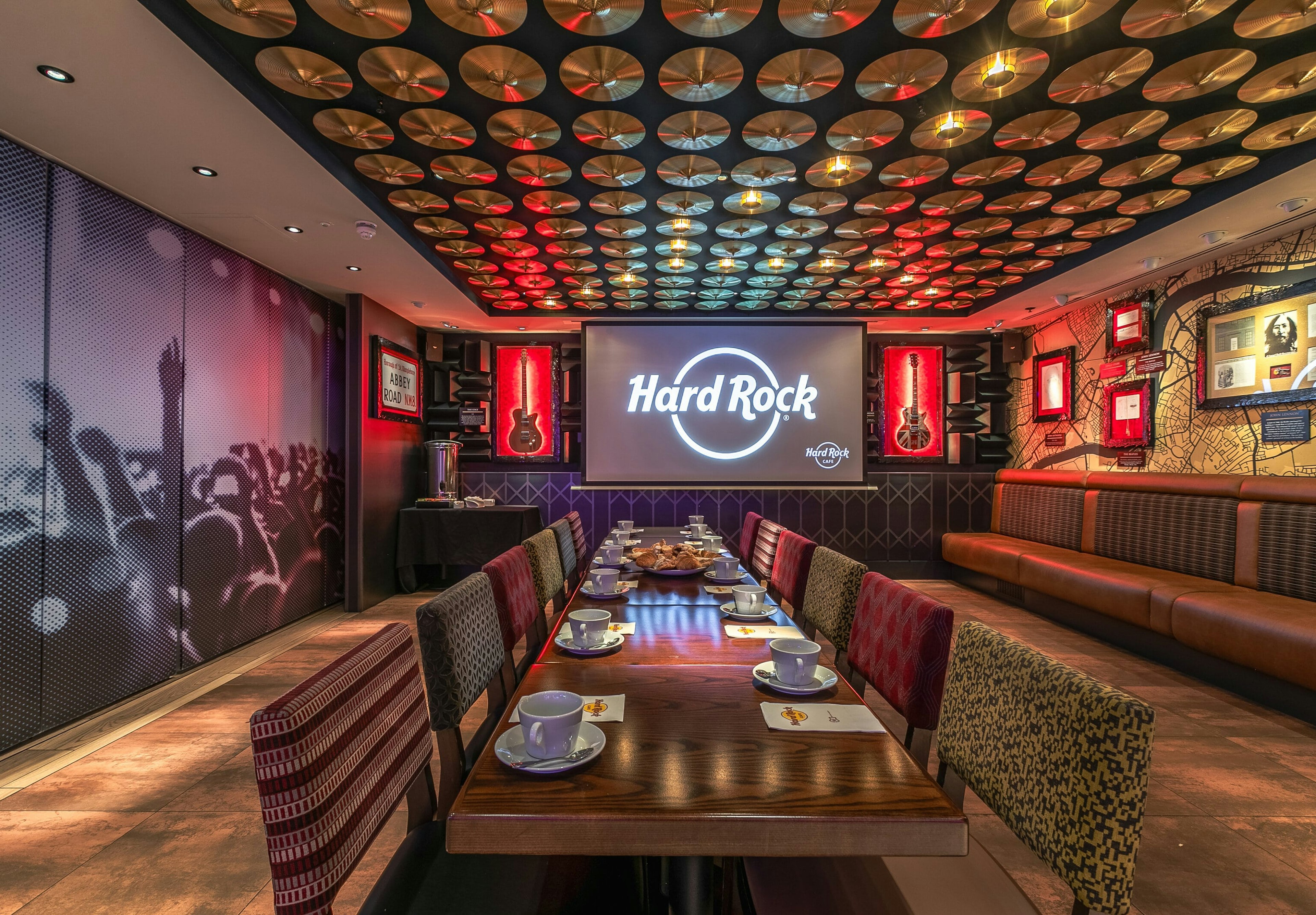 Business - Hard Rock Cafe Piccadilly Circus