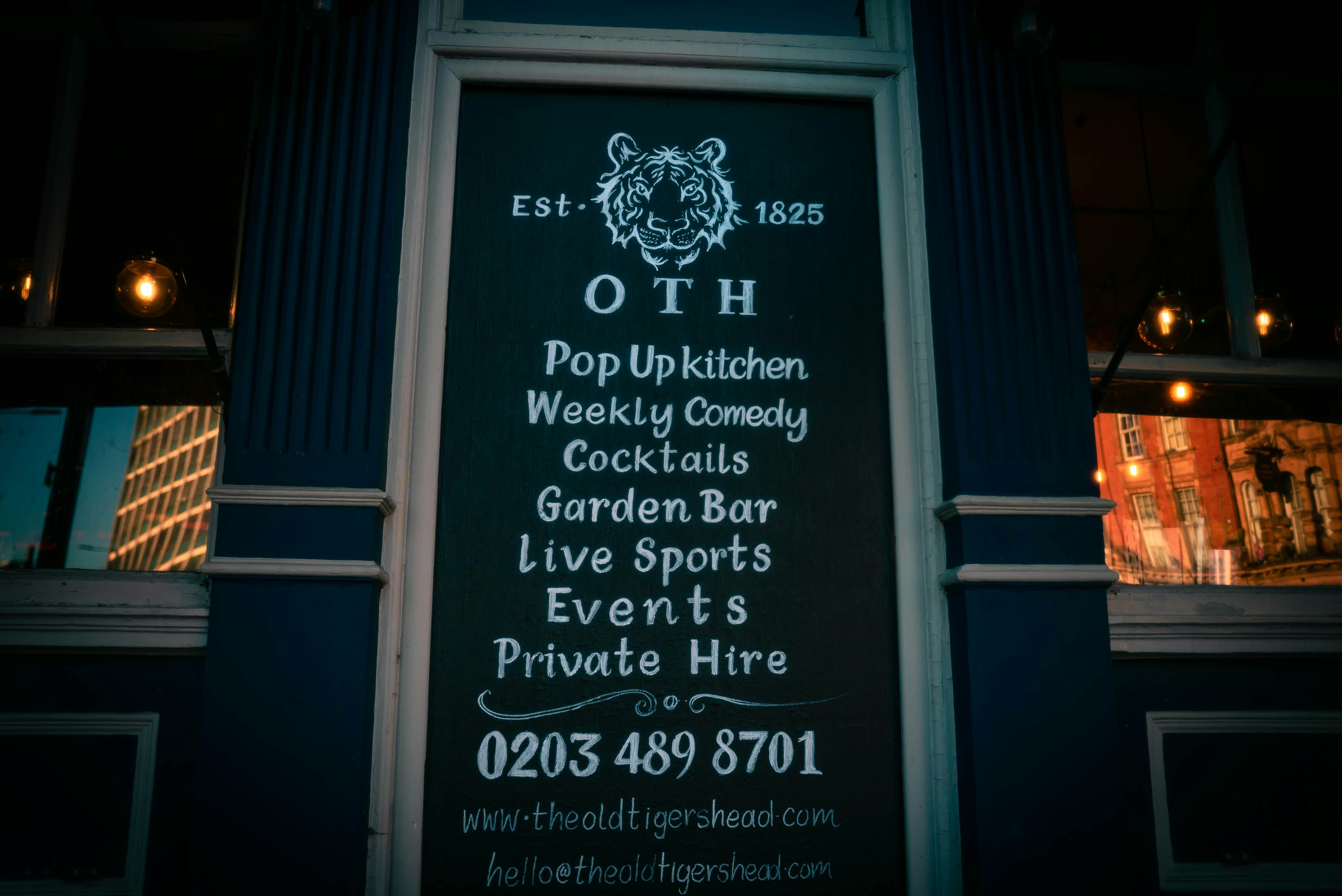 The Old Tigers Head  - Tigers Lounge image 3