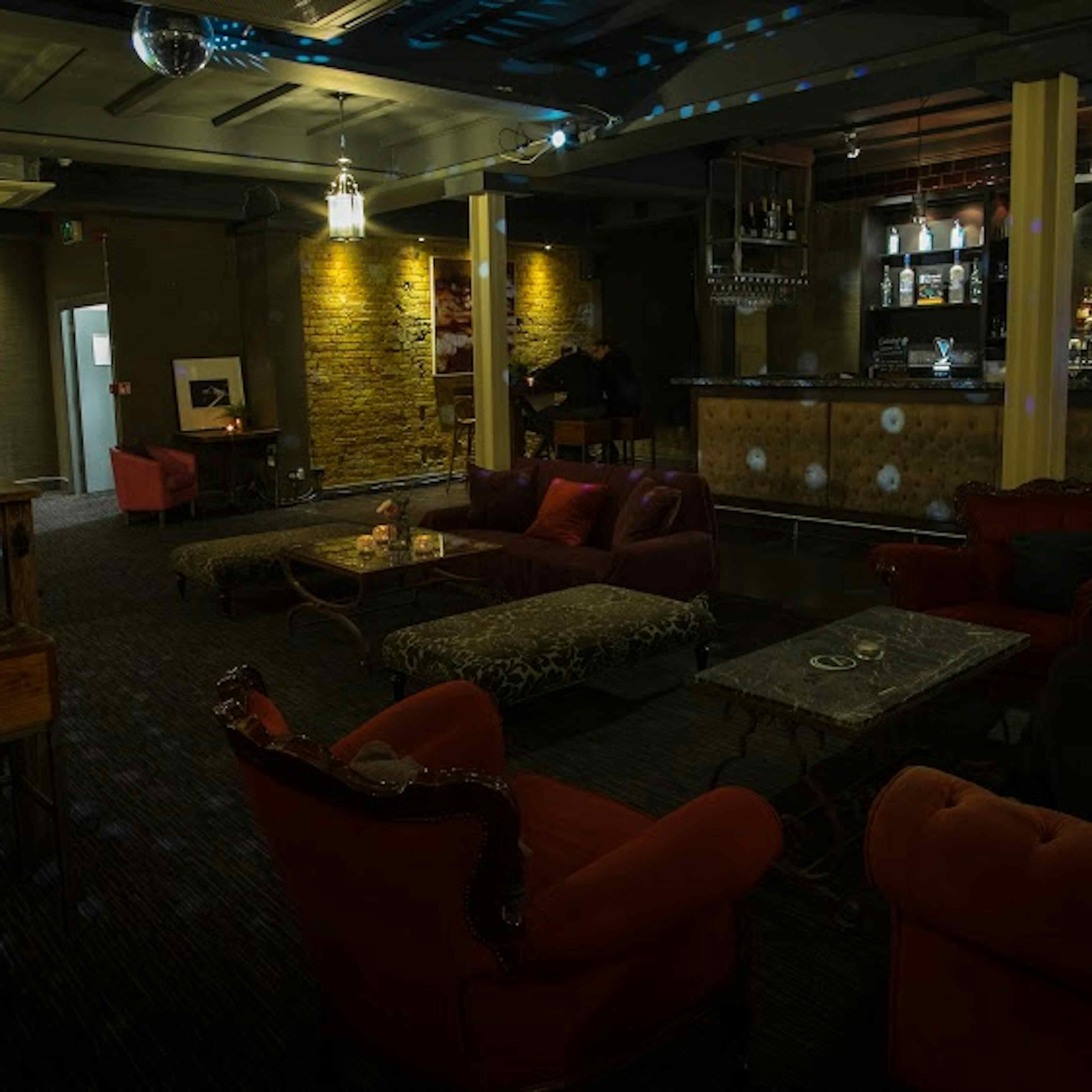 Broadway Bar (Fulham) - 1st Floor Lounge Area image 3