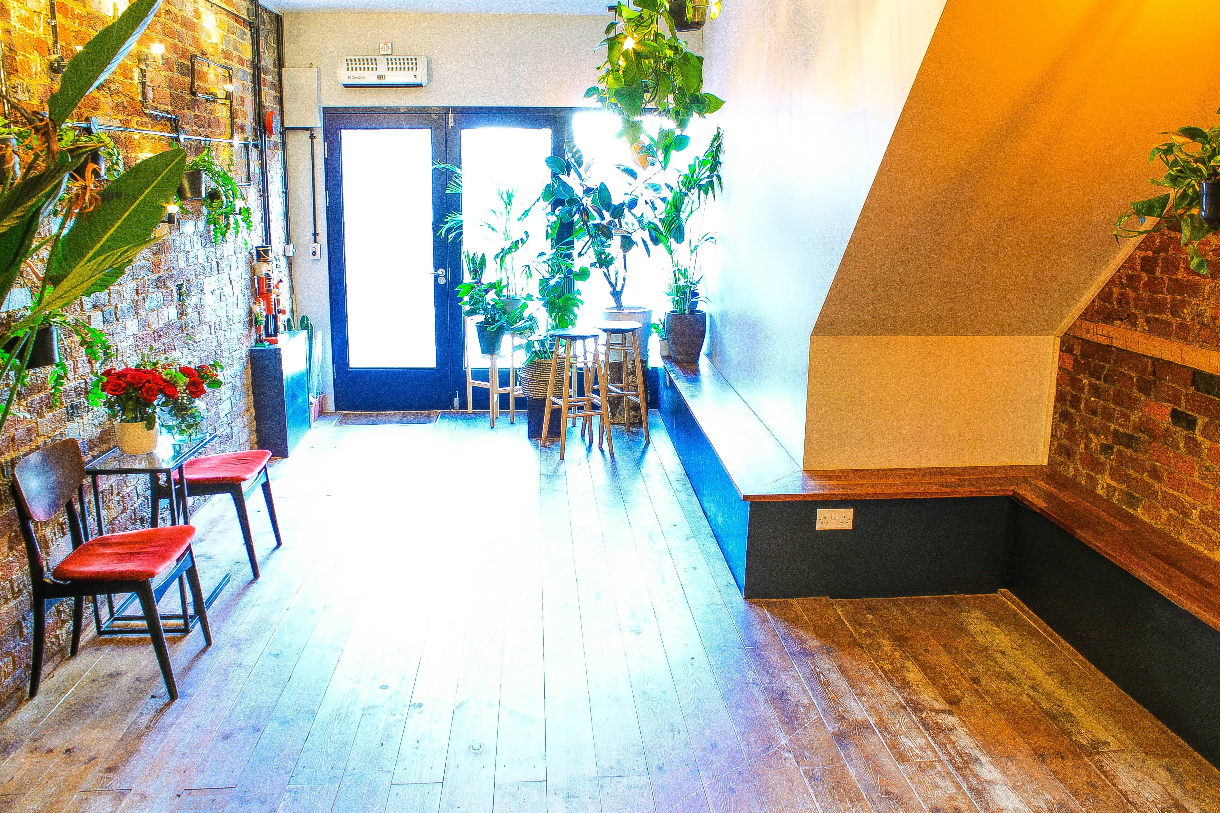 The Travel Cafe Holloway - Whole Venue image 7