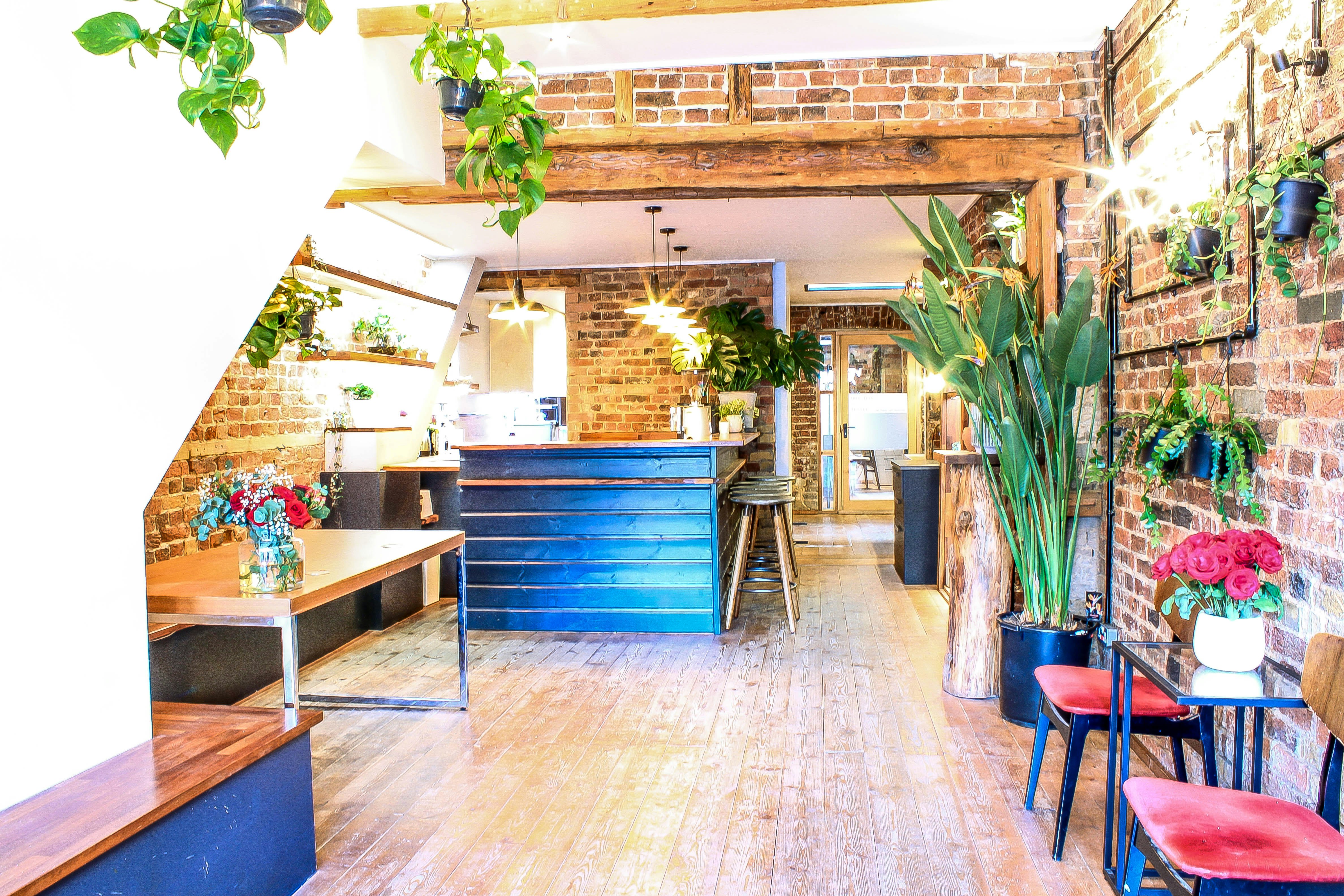 The Travel Cafe Holloway - Whole Venue image 1