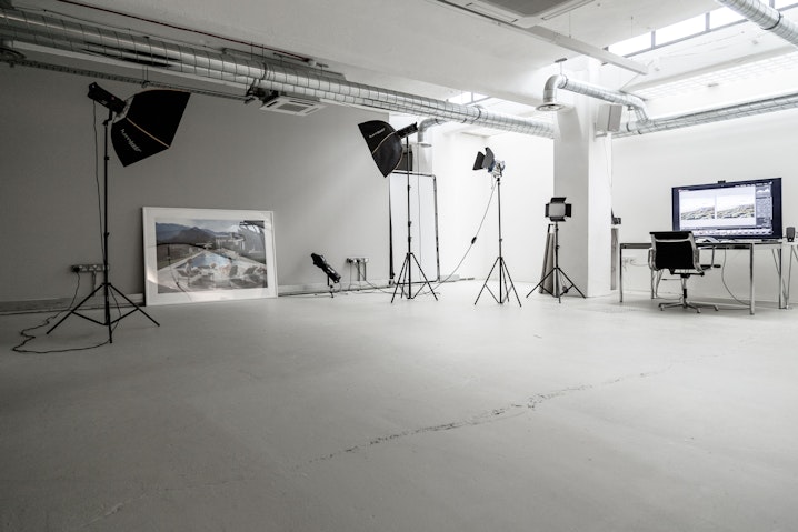 Contemporary Photography Studio - Whole Venue image 1