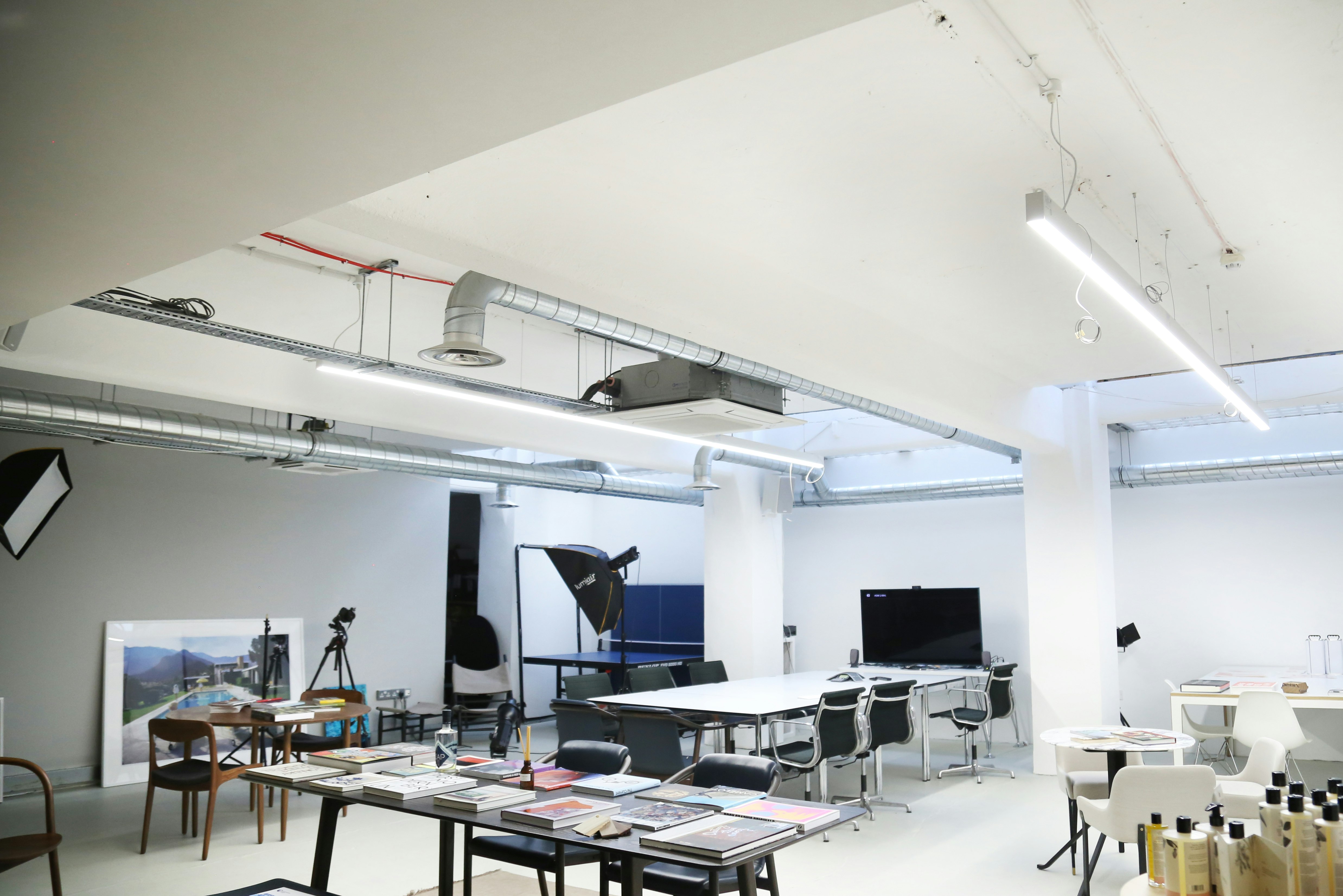 Contemporary Photography Studio - Whole Venue image 3