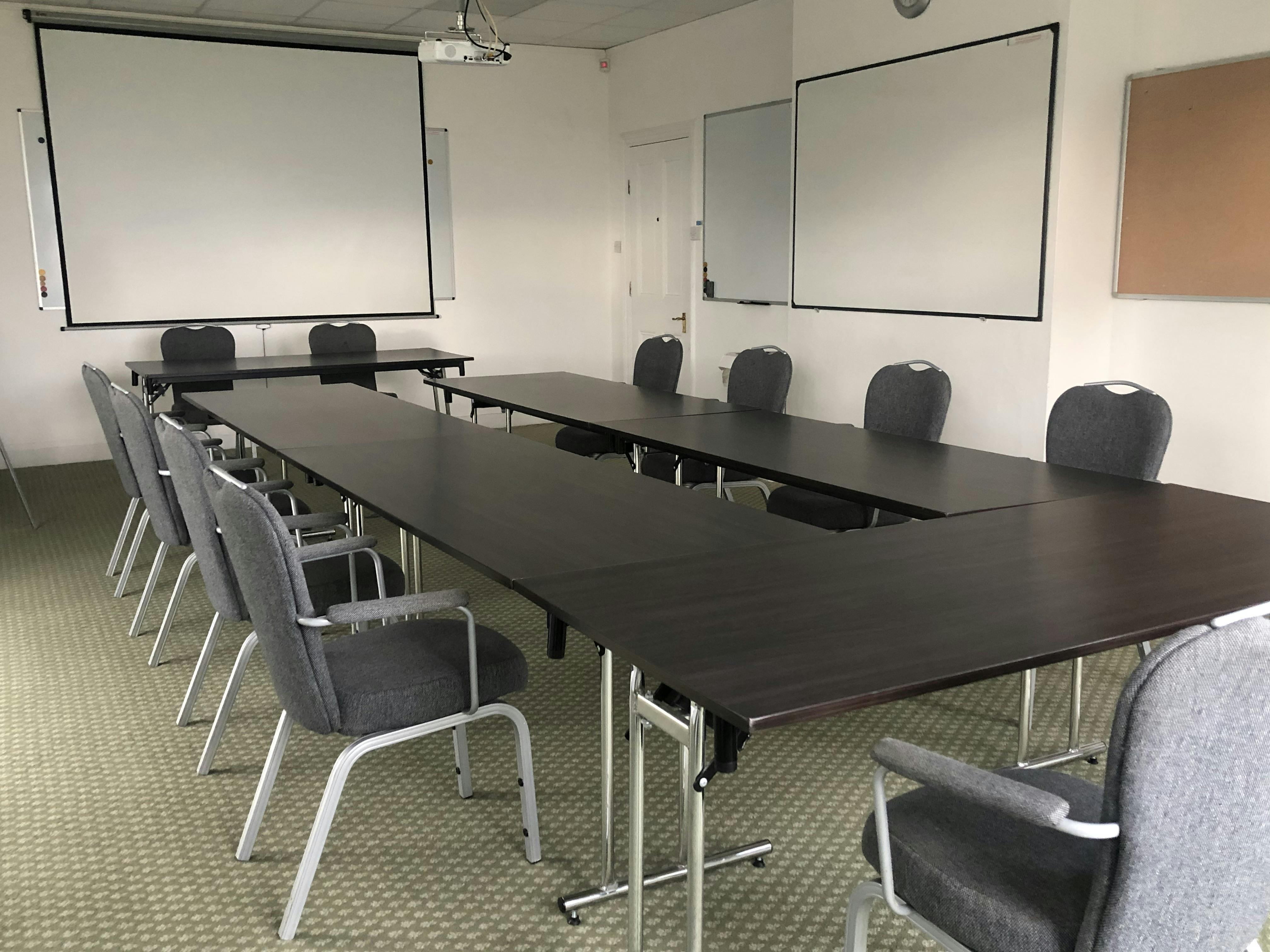 Middle Aston House - image 2