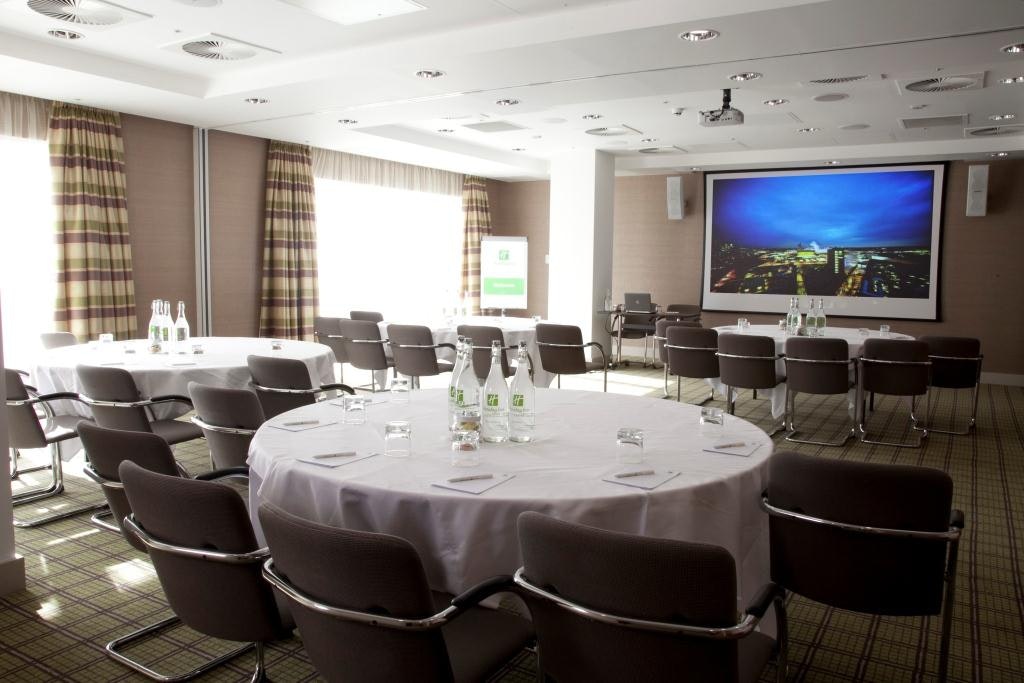 Holiday Inn London Stratford City - Rome & Athens  image 1