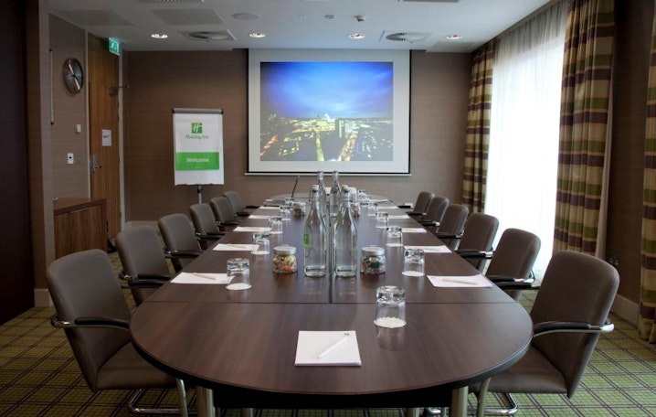Holiday Inn London Stratford City - Barcelona & Sydney  image 1