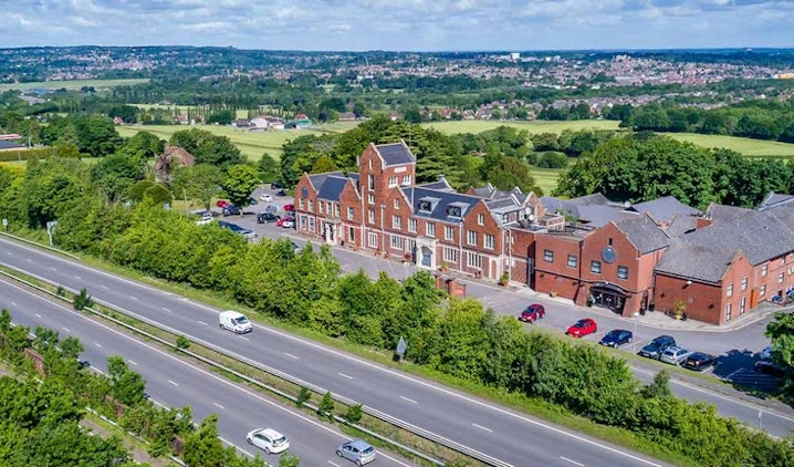 The Hogs Back Hotel and Spa - The Park Suite image 1