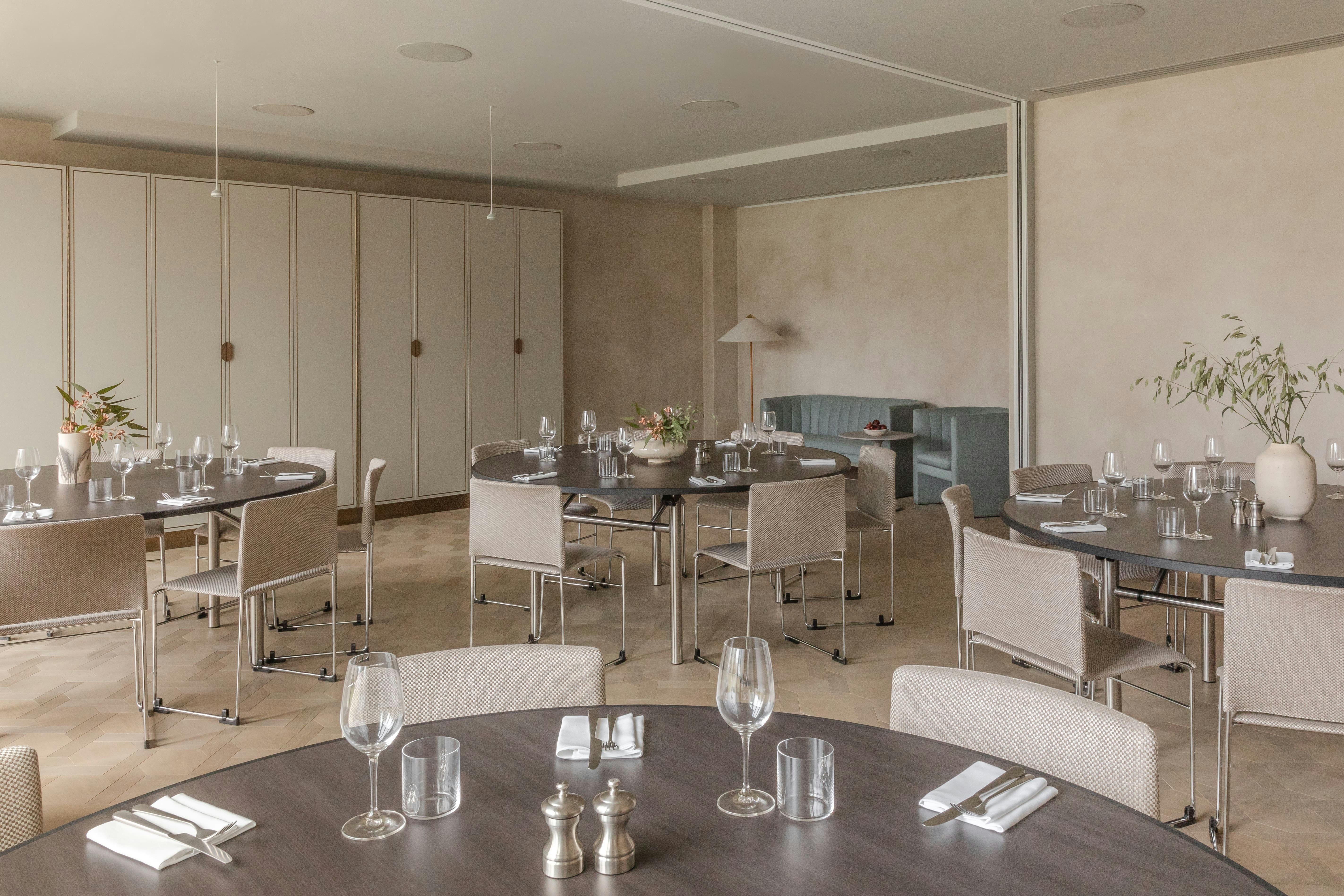 The Stratford at Manhattan Loft Gardens - Space 2 image 4