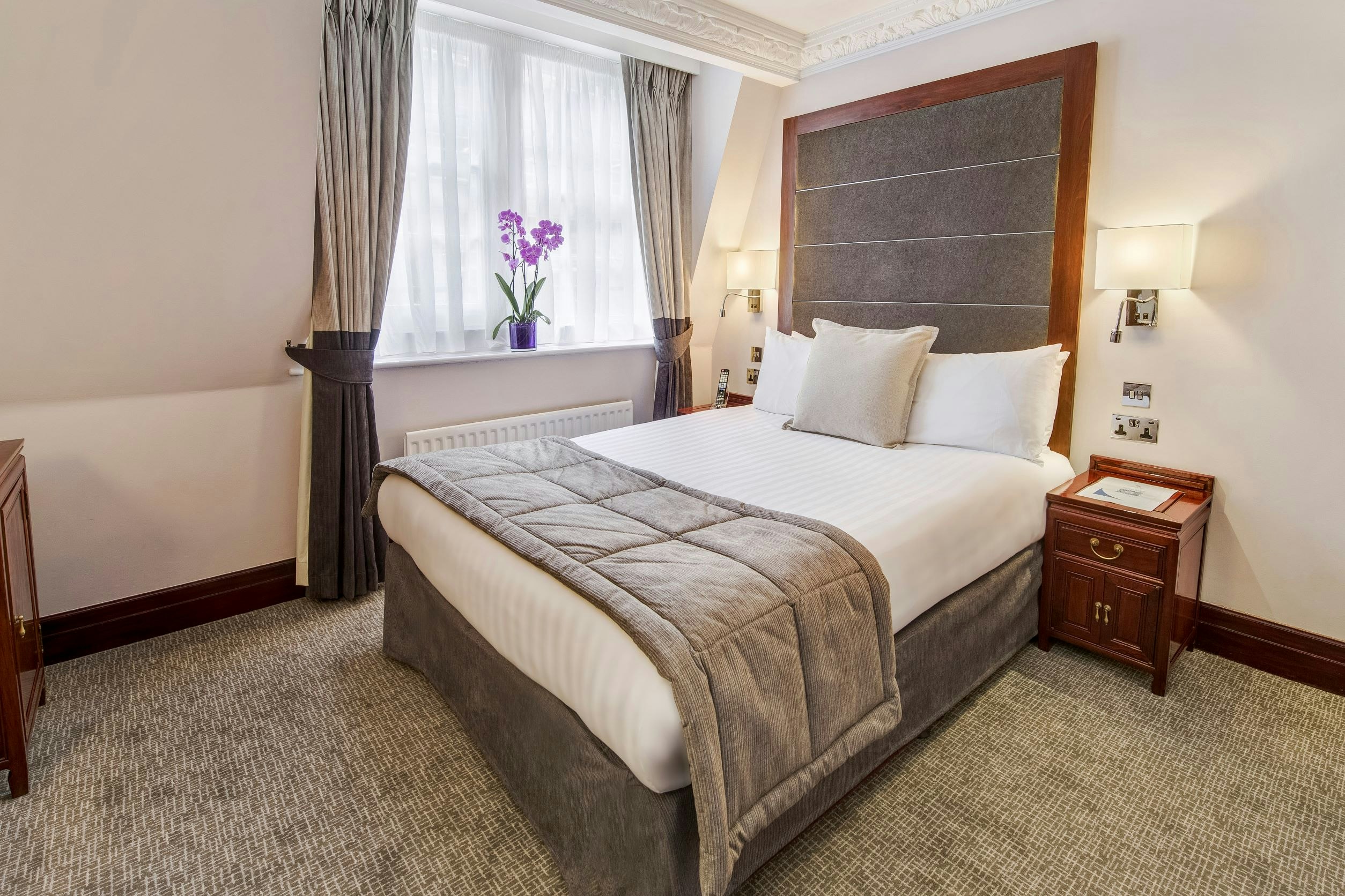 Fitzrovia Hotel - Cavendish Suite image 6