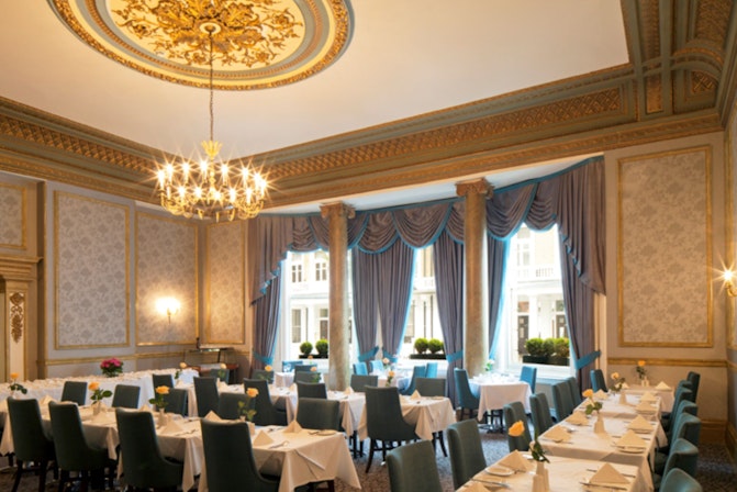 Strathmore Hotel - Library Suite  image 3