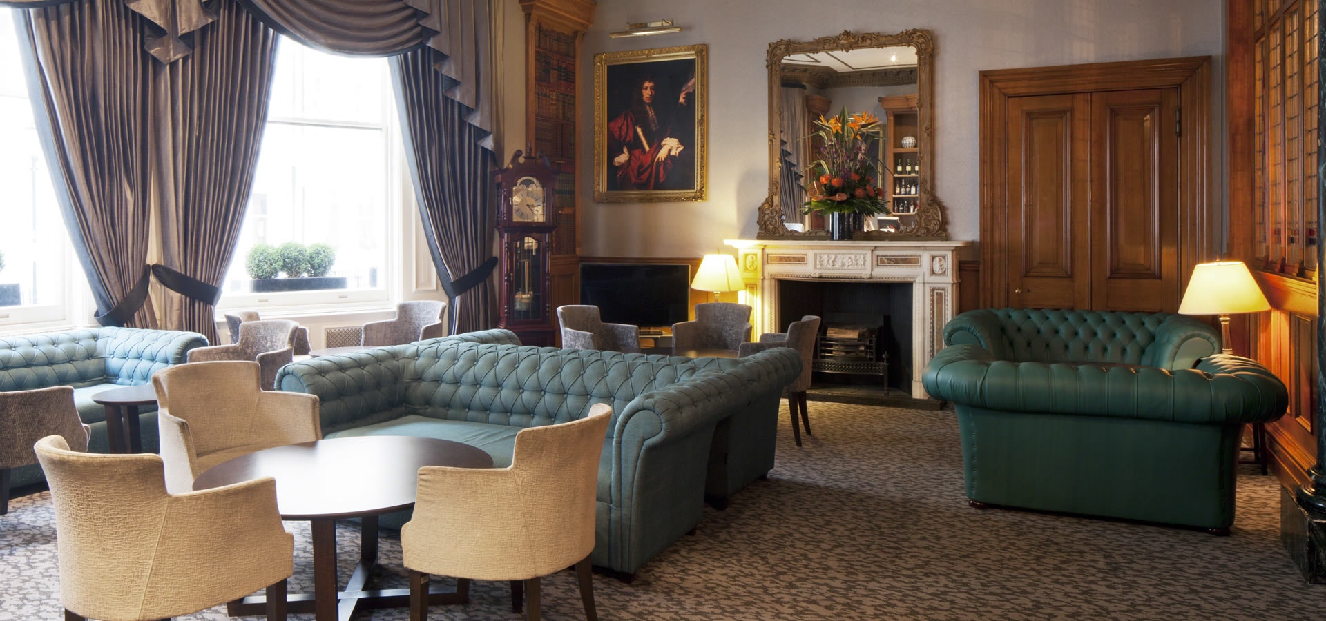 Strathmore Hotel - Library Suite  image 6