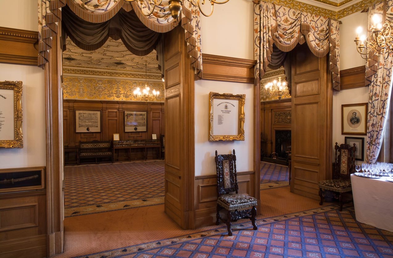 Vintners' Hall - Drawing Room image 5