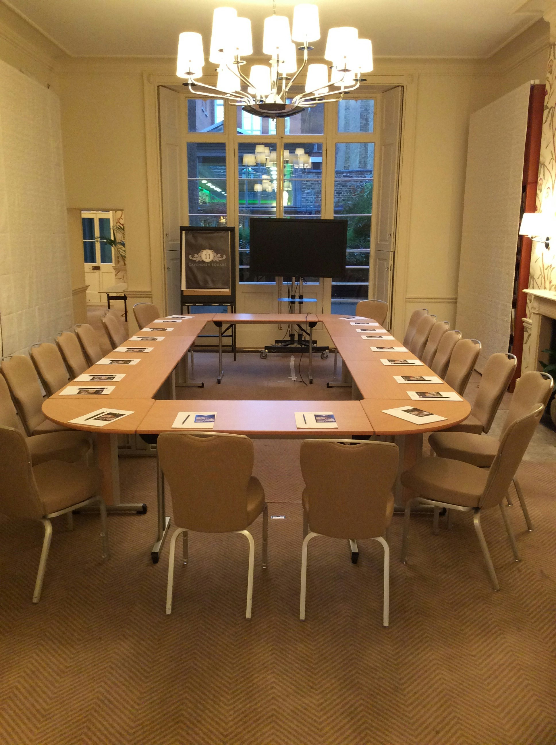 No.11 Cavendish Square - Garden Room image 2