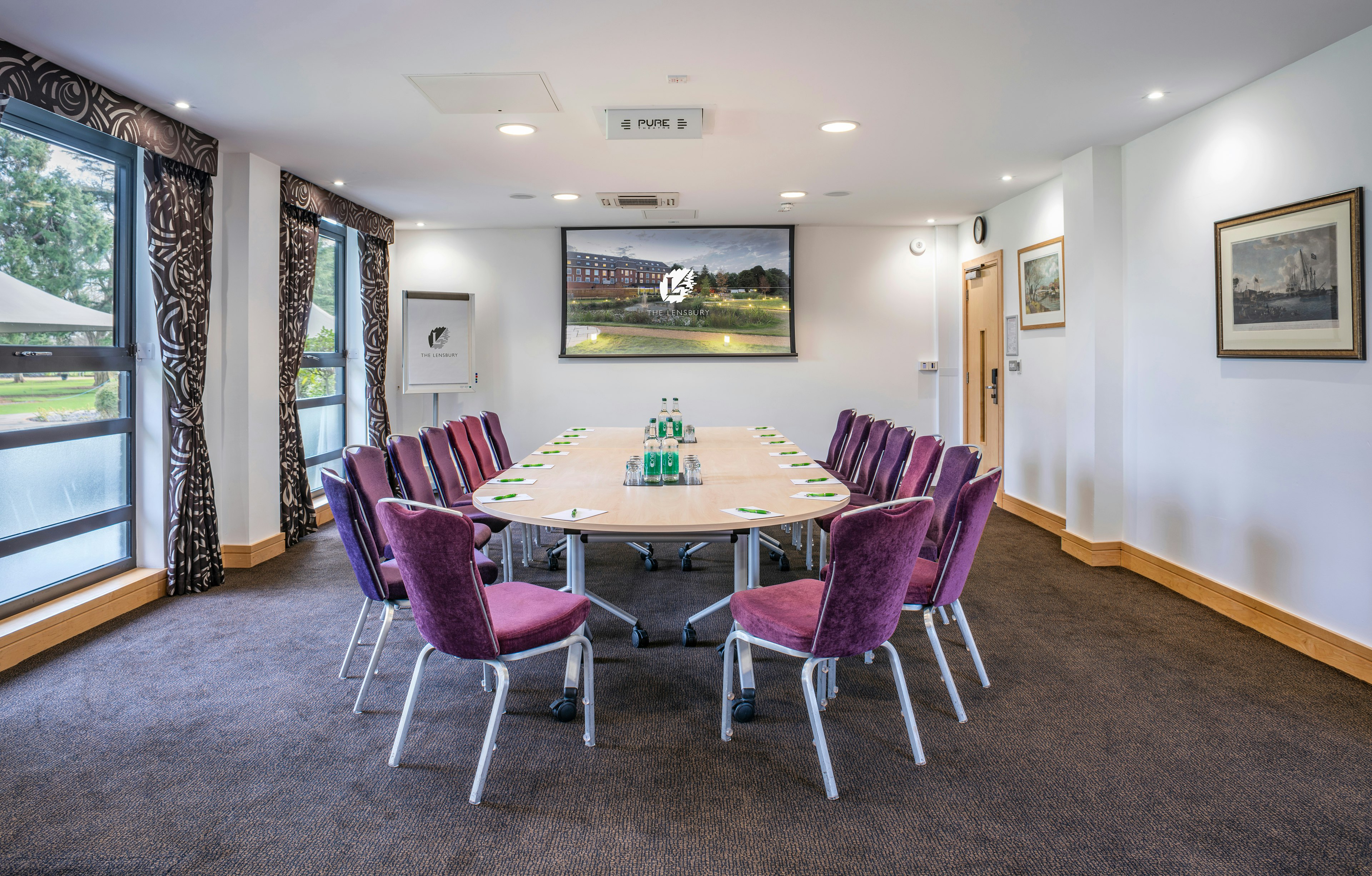 The Lensbury - Mortimer Room image 3