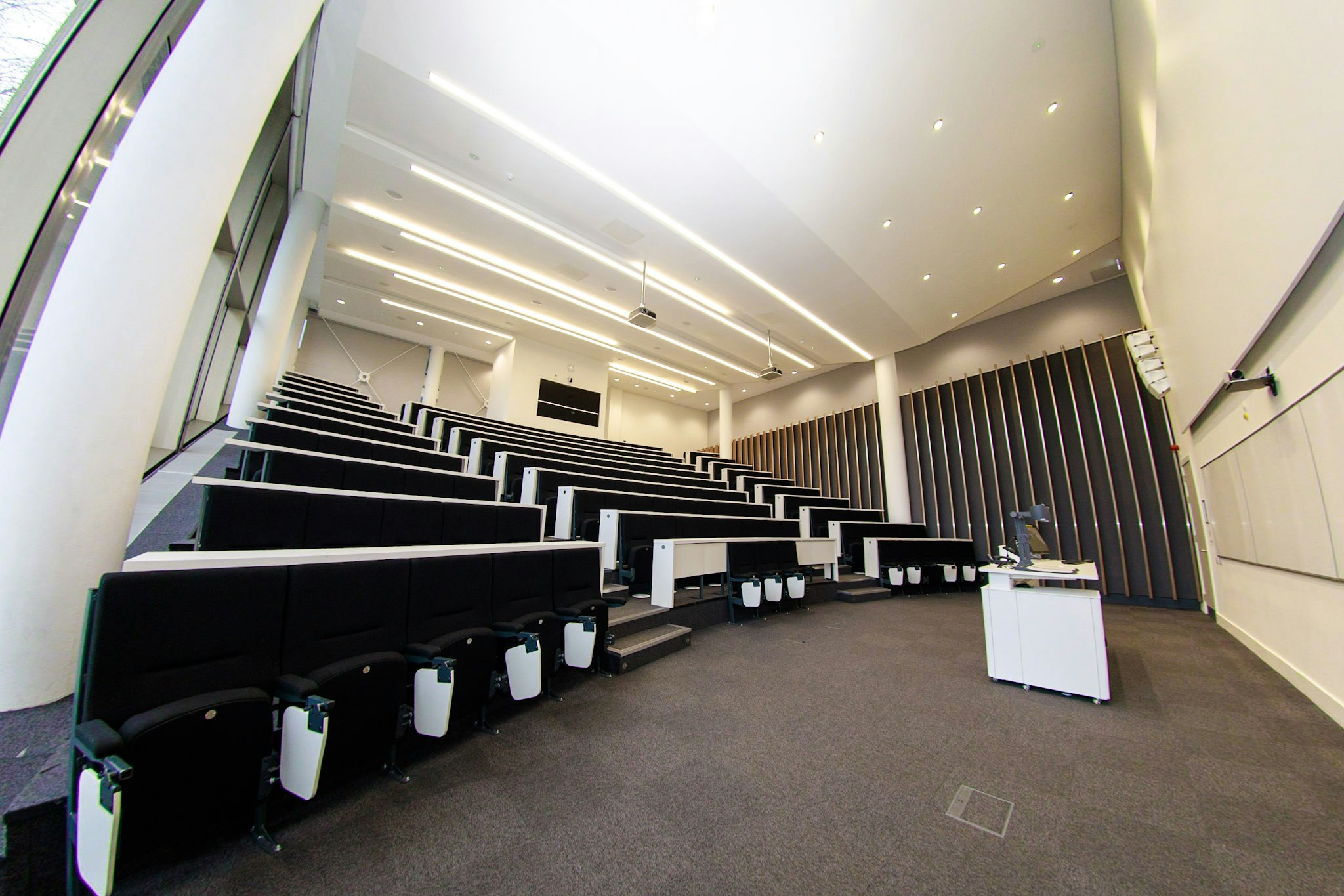 Graduate Centre - Queen Mary Venues - Peston Lecture Theatre image 4