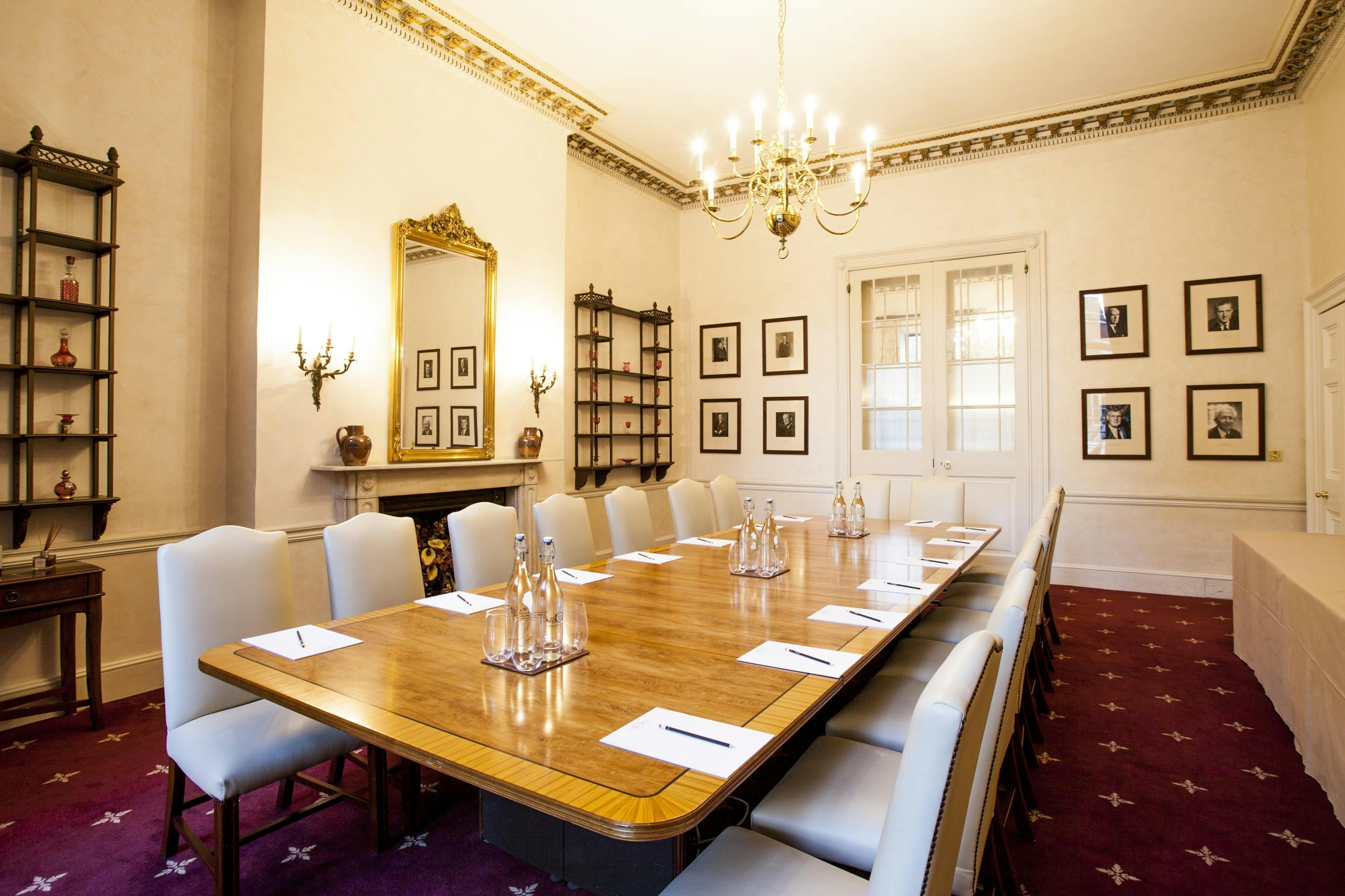 No.11 Cavendish Square - Treasurers Room image 1