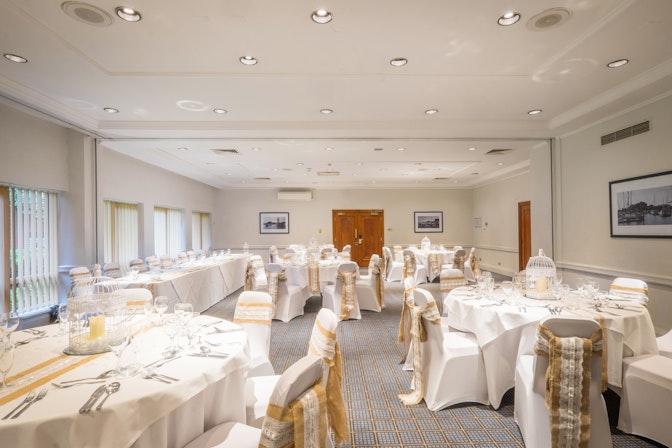 Holiday Inn Hull Marina - Myton Suite image 3