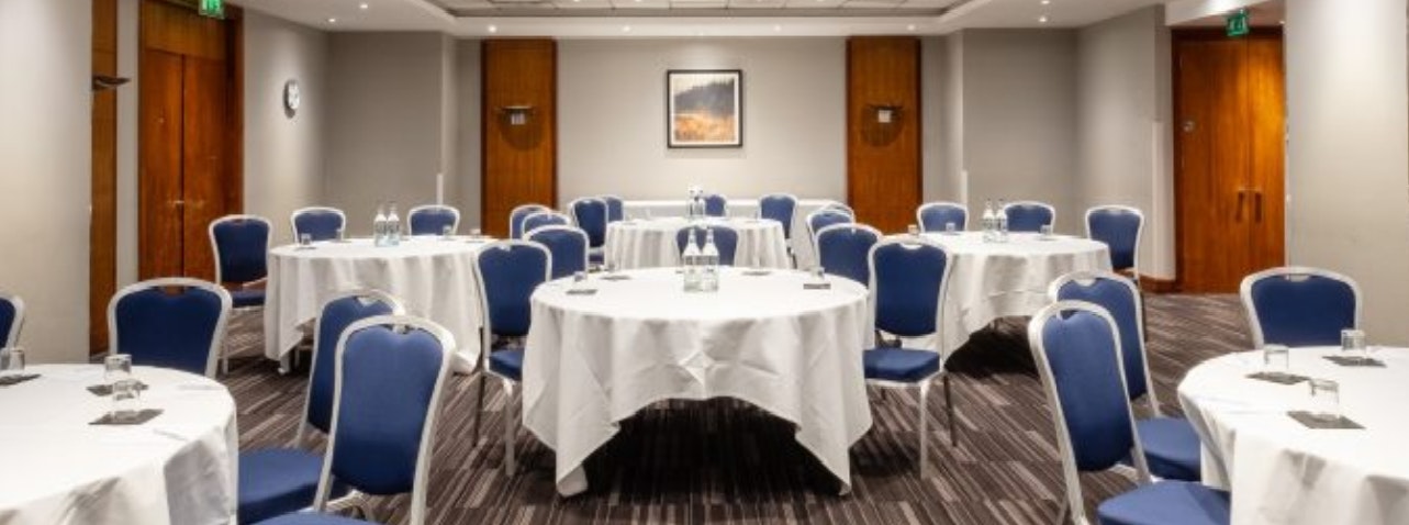 Holiday Inn London-Bexley - Black Prince Suite image 1