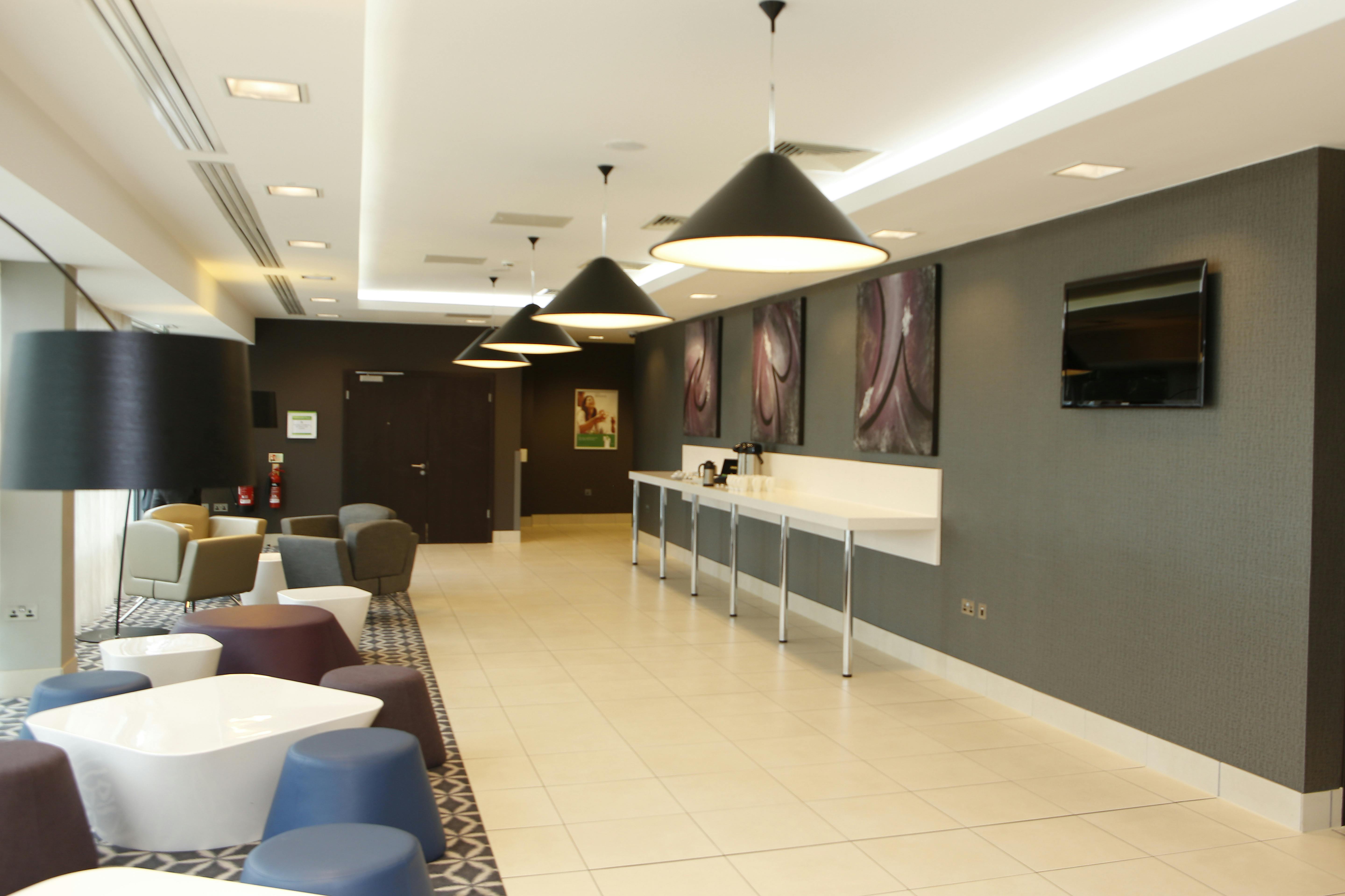 Holiday Inn Southend - image 1