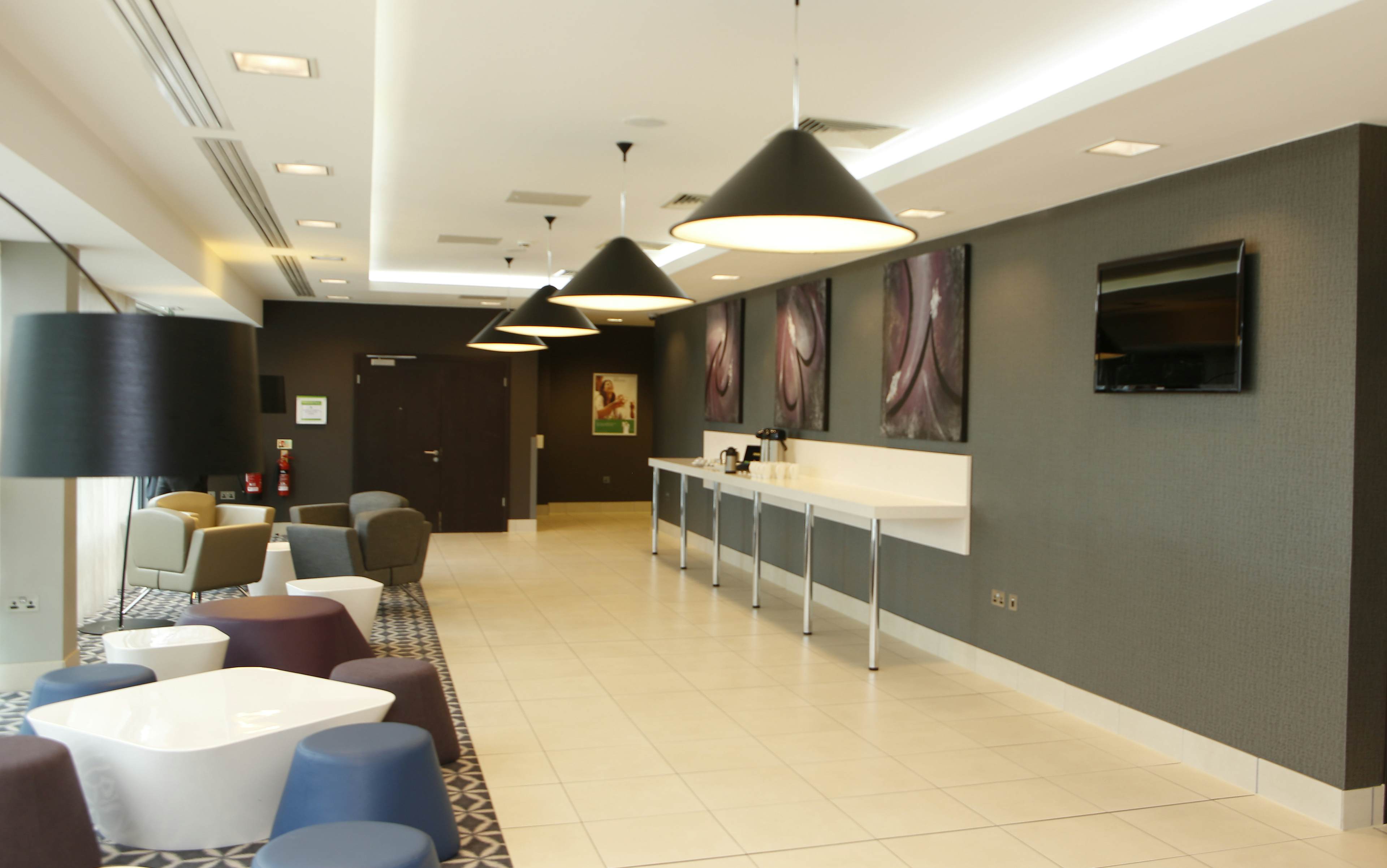 Holiday Inn Southend - The Laker Suite image 1